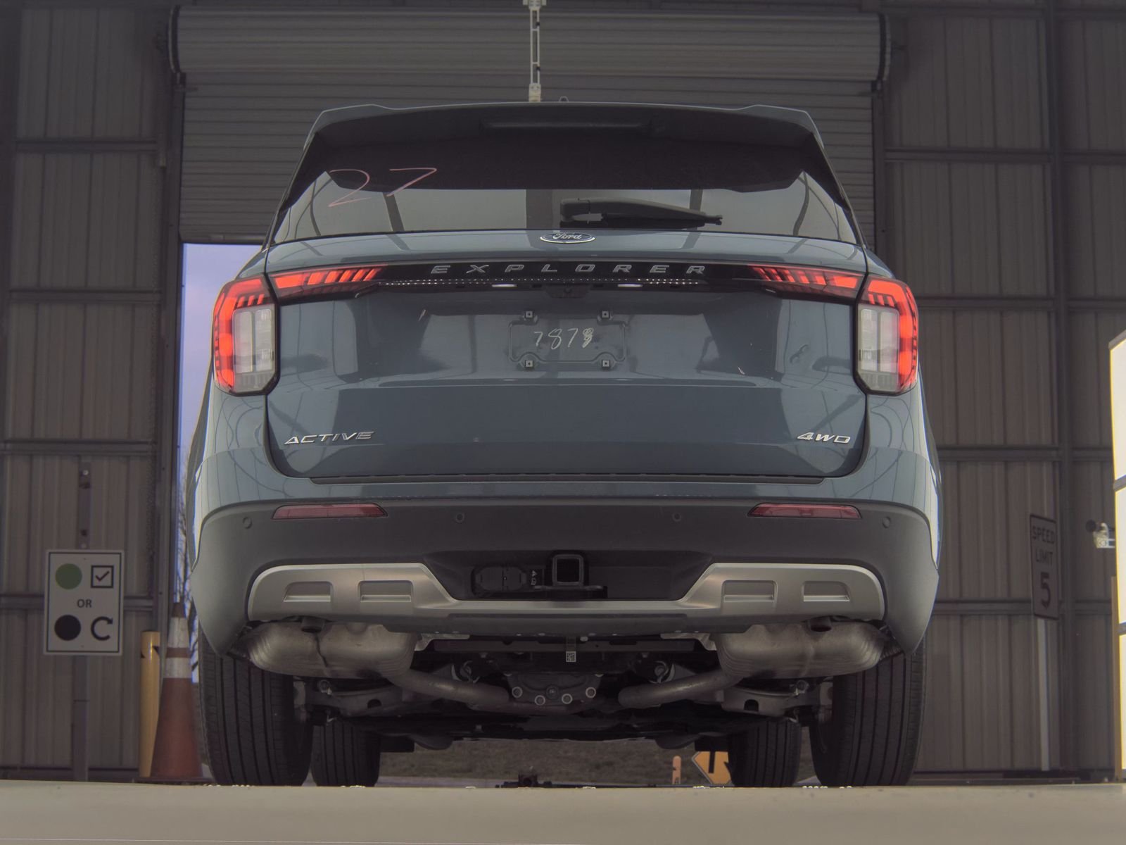 2025 Ford Explorer Active AWD