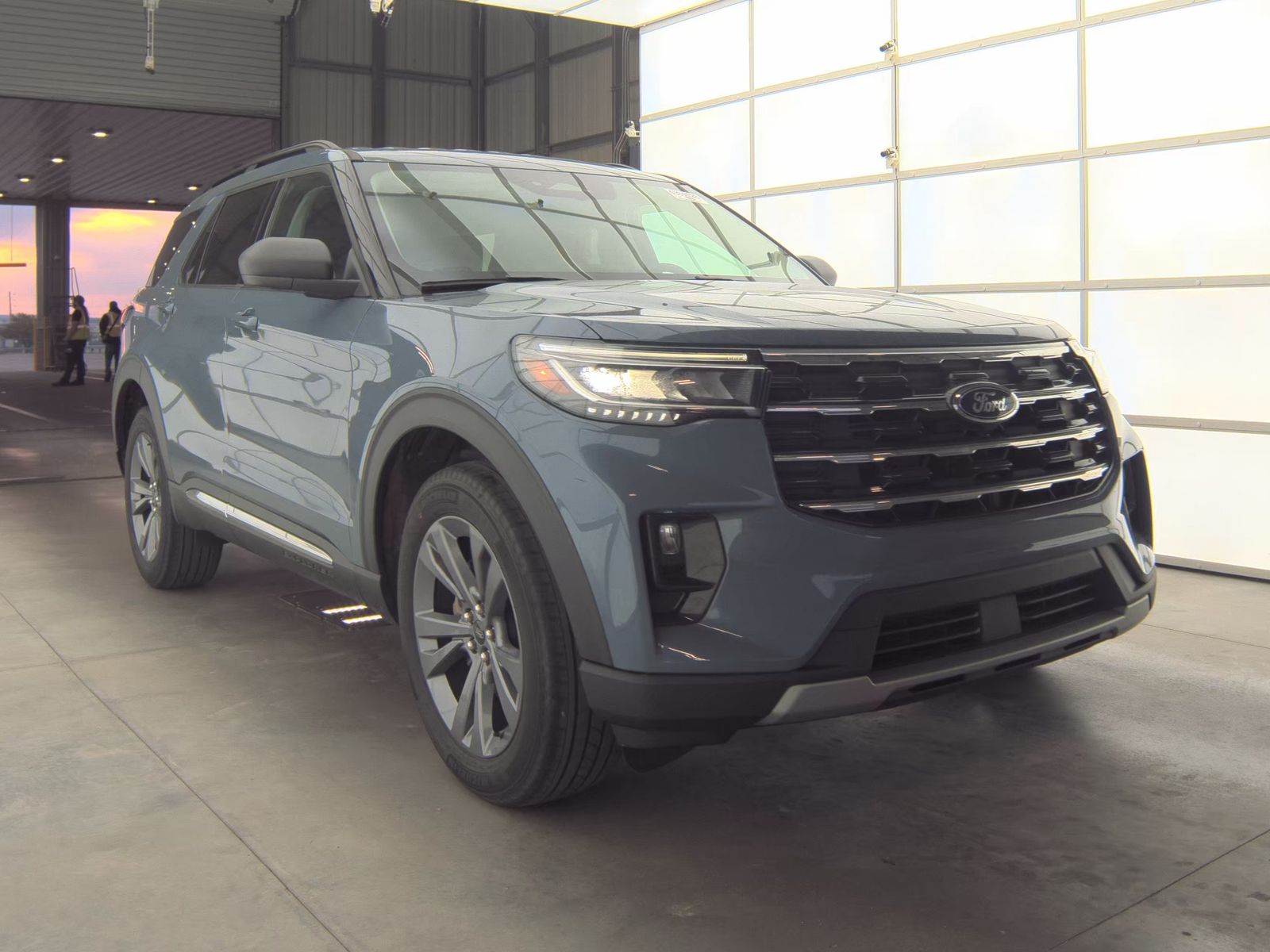 2025 Ford Explorer Active AWD