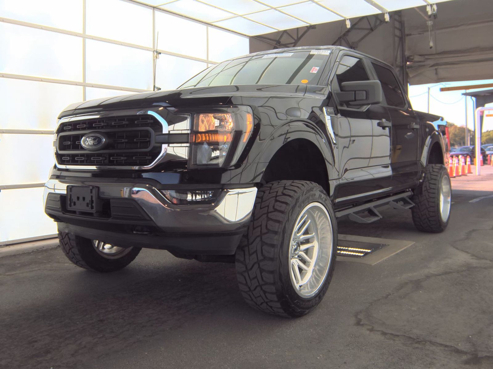2023 Ford F-150 XLT AWD