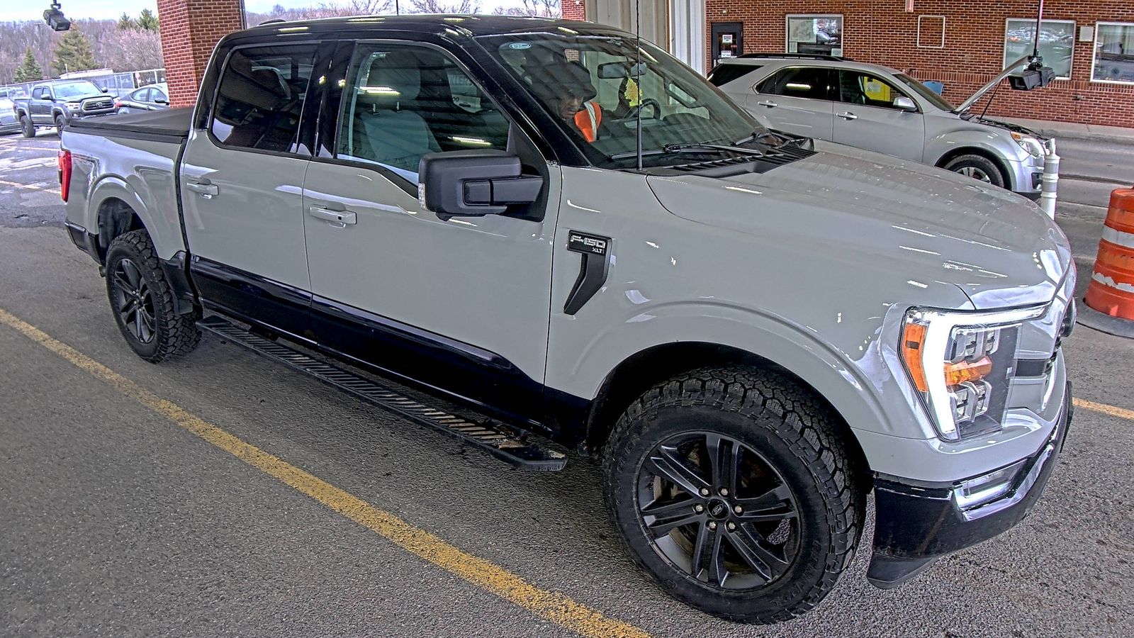 2023 Ford F-150 XLT AWD