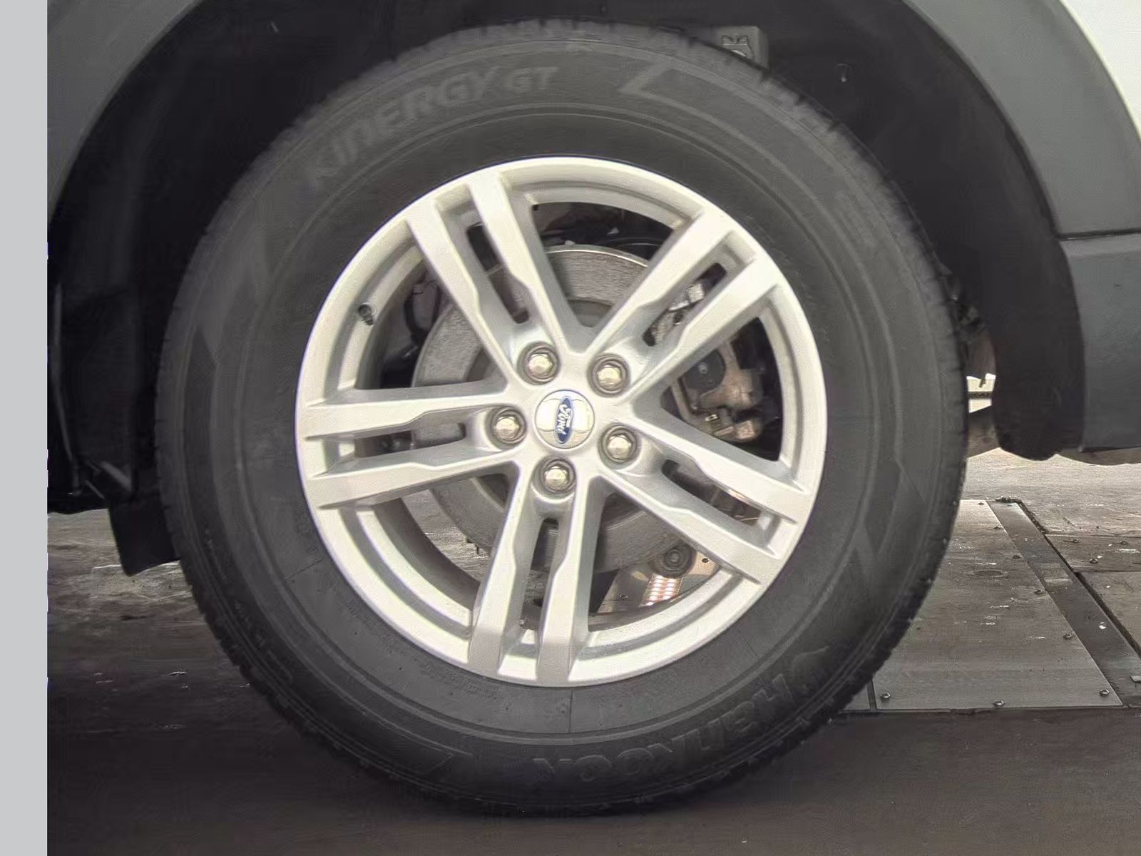 2023 Ford Explorer XLT AWD