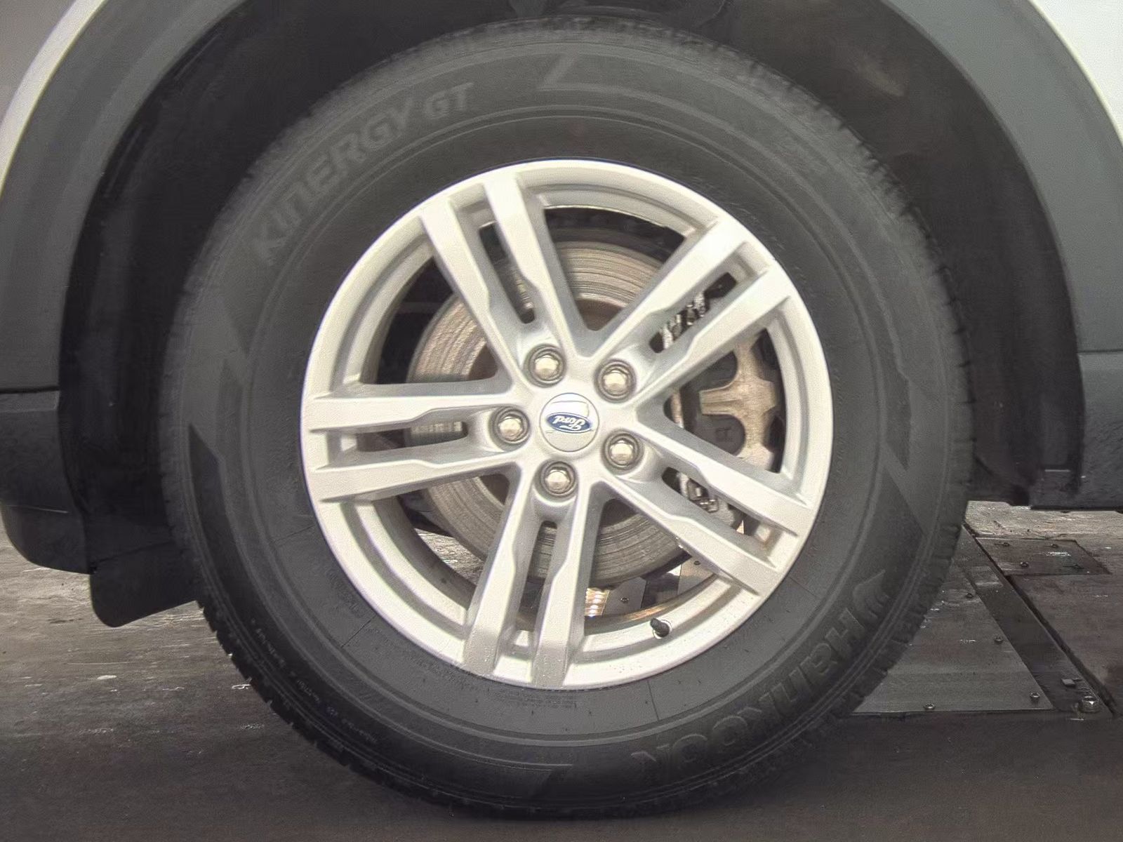 2023 Ford Explorer XLT AWD