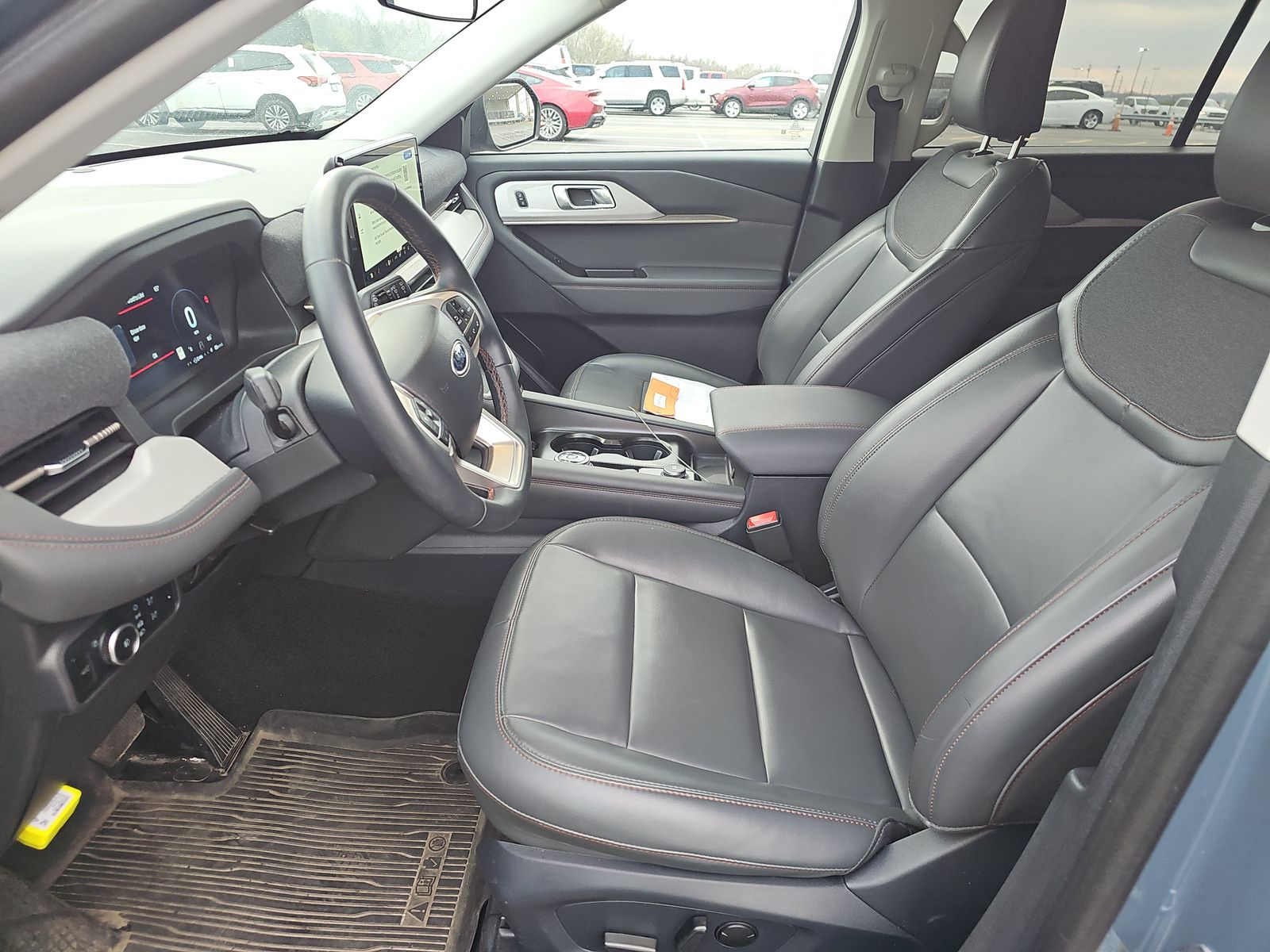 2025 Ford Explorer Active AWD