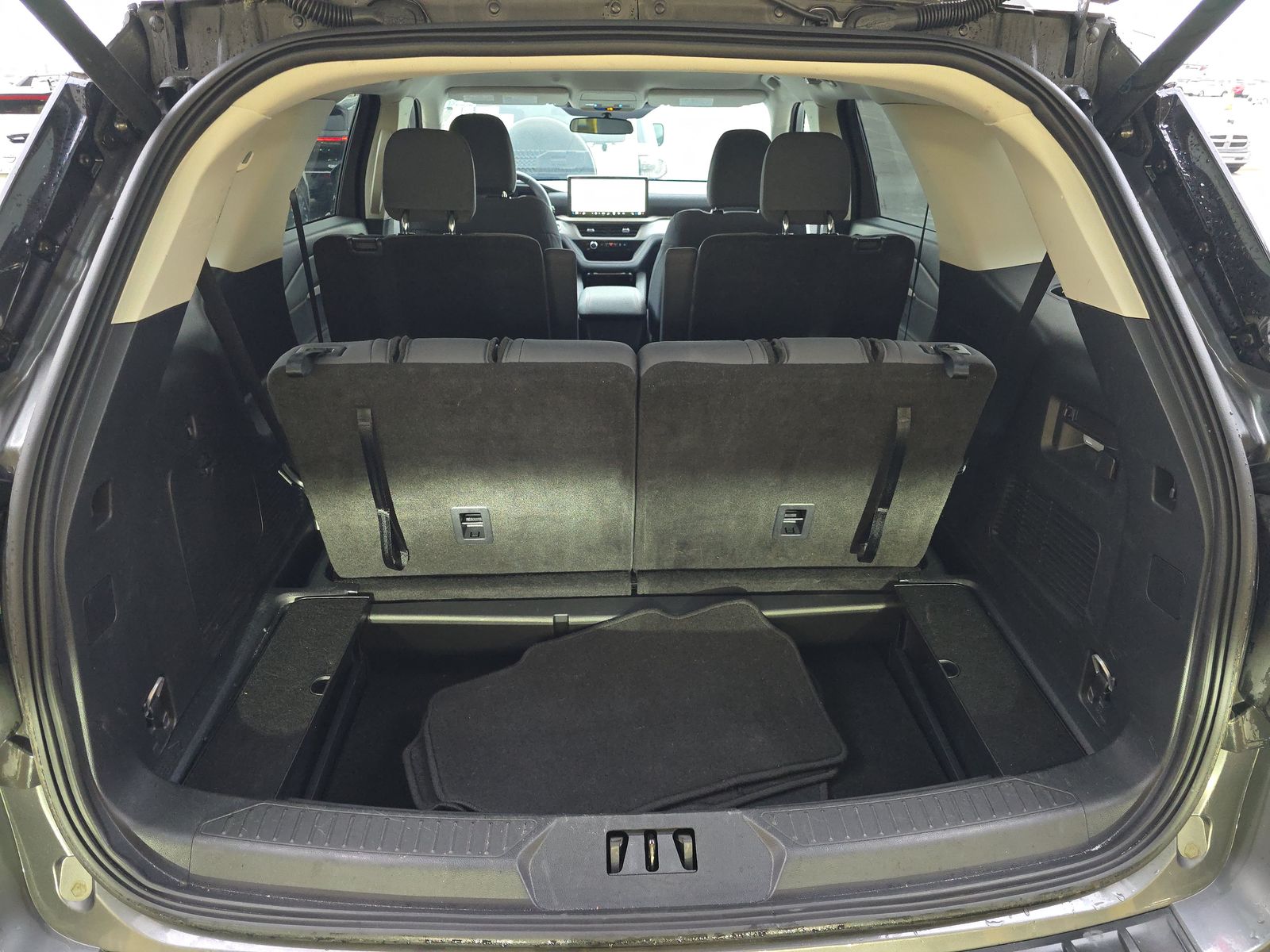 2025 Ford Explorer Active RWD