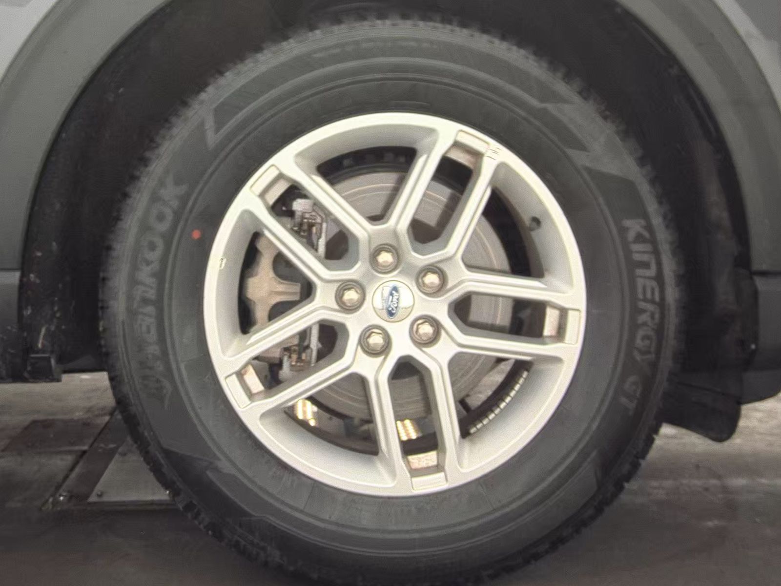 2025 Ford Explorer Active RWD