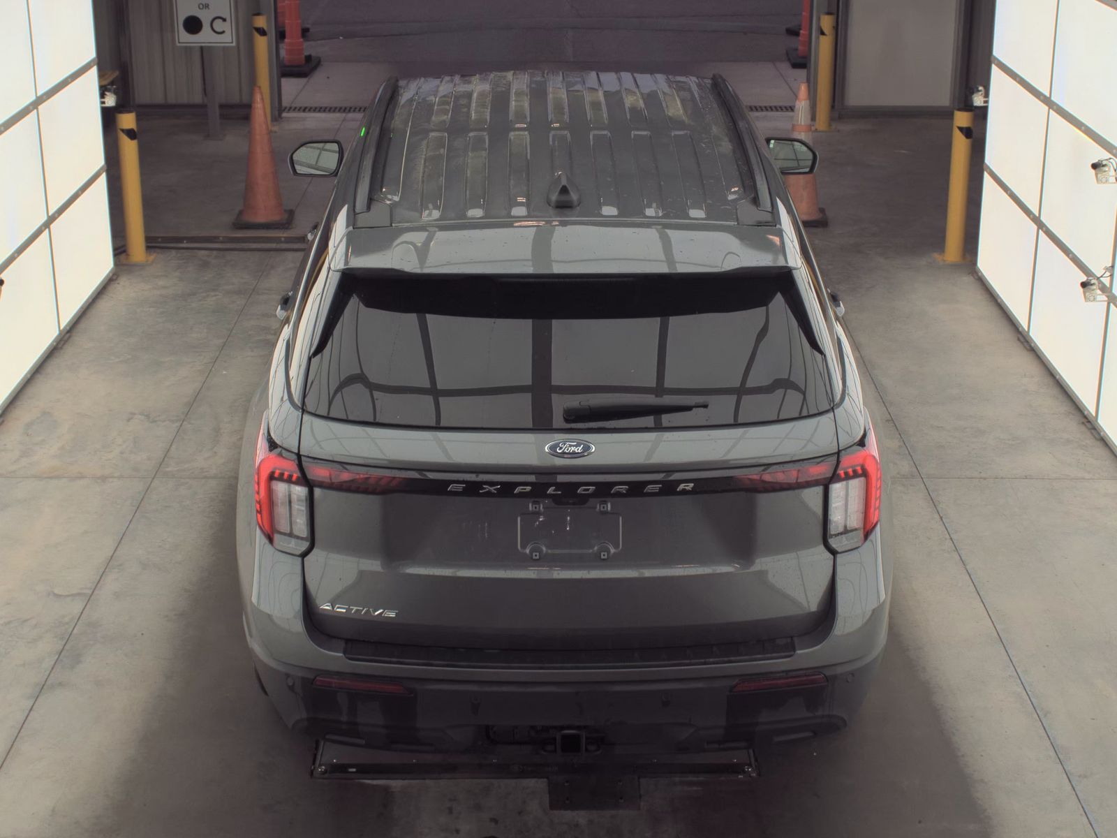 2025 Ford Explorer Active RWD