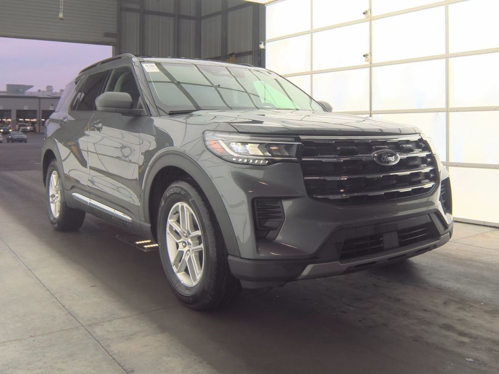 2025 Ford Explorer Active RWD