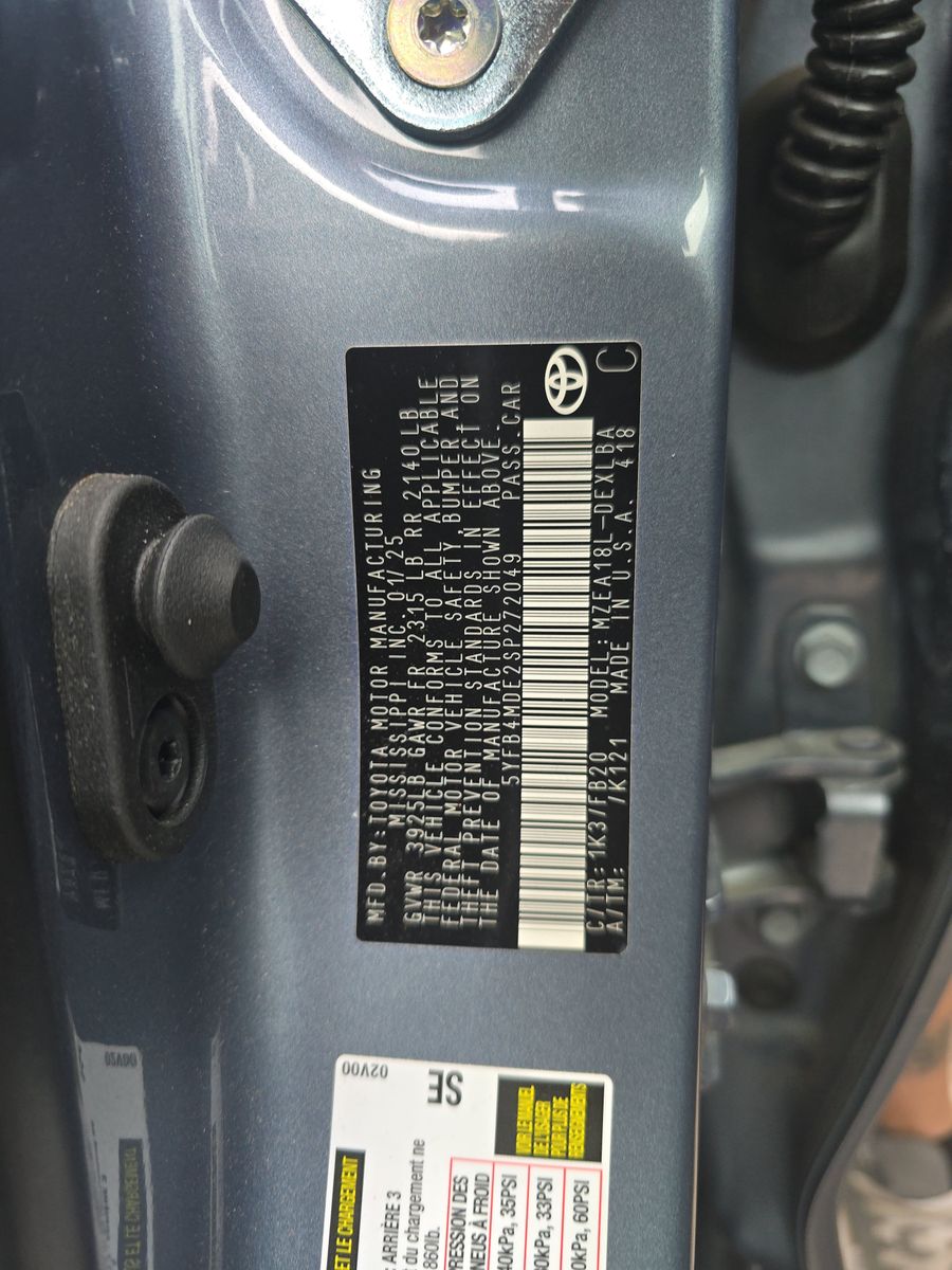 2025 Toyota Corolla LE FWD