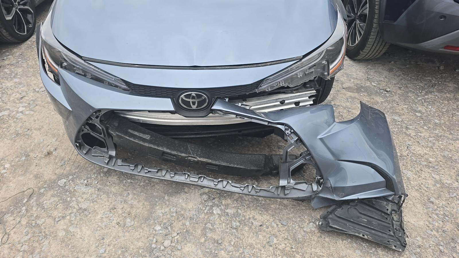 2025 Toyota Corolla LE FWD