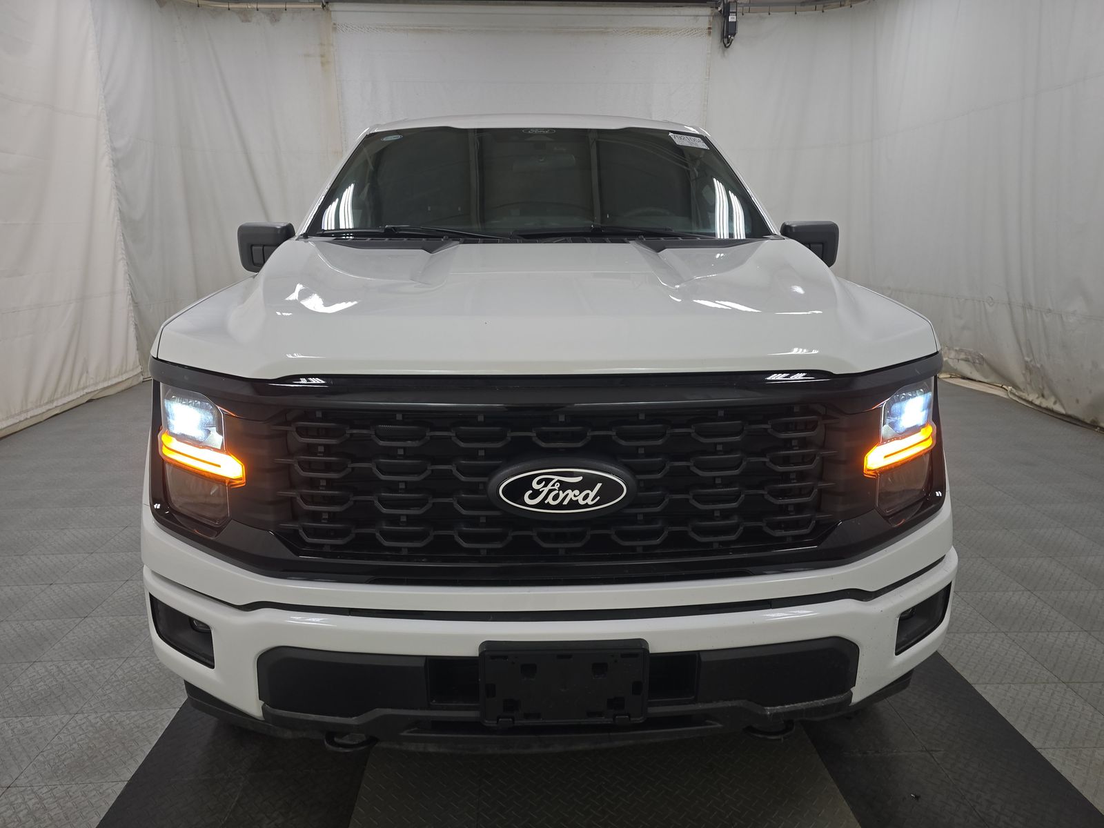 2024 Ford F-150 STX AWD