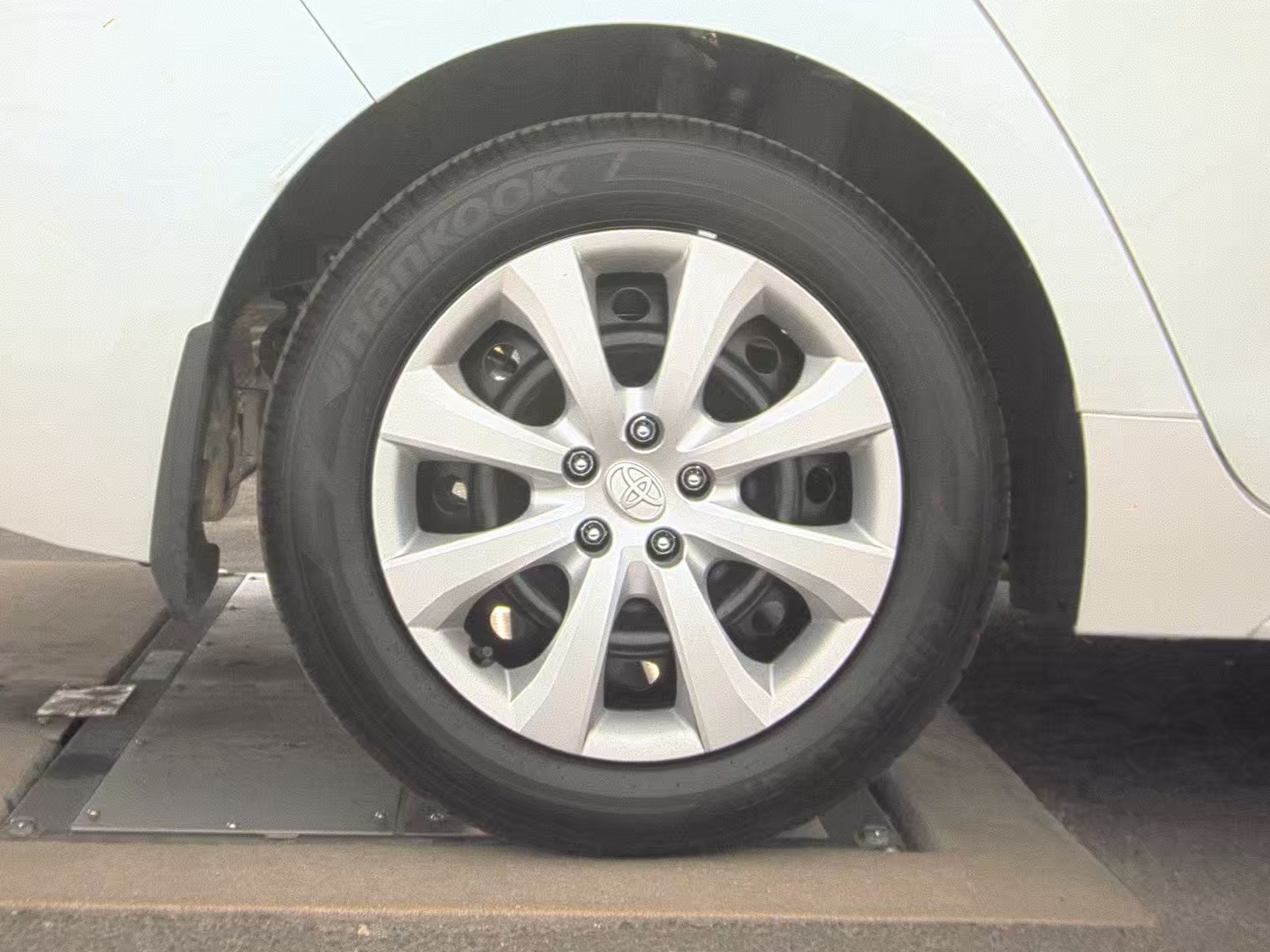 2026 Toyota Corolla LE FWD