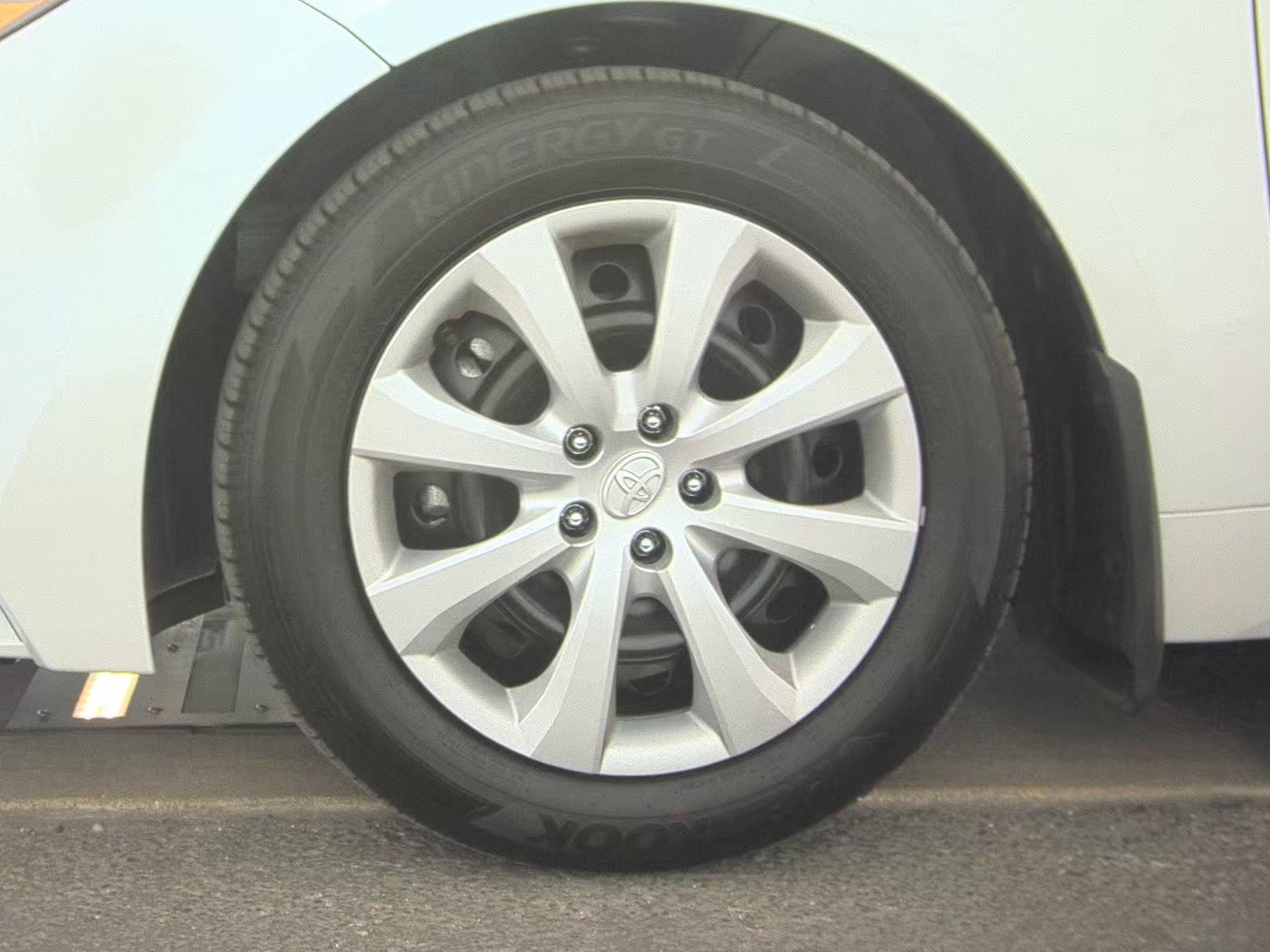 2026 Toyota Corolla LE FWD