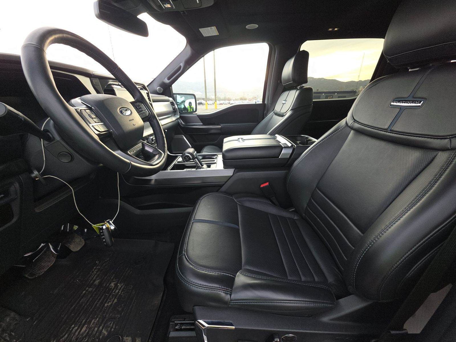 2024 Ford F-150 Platinum AWD