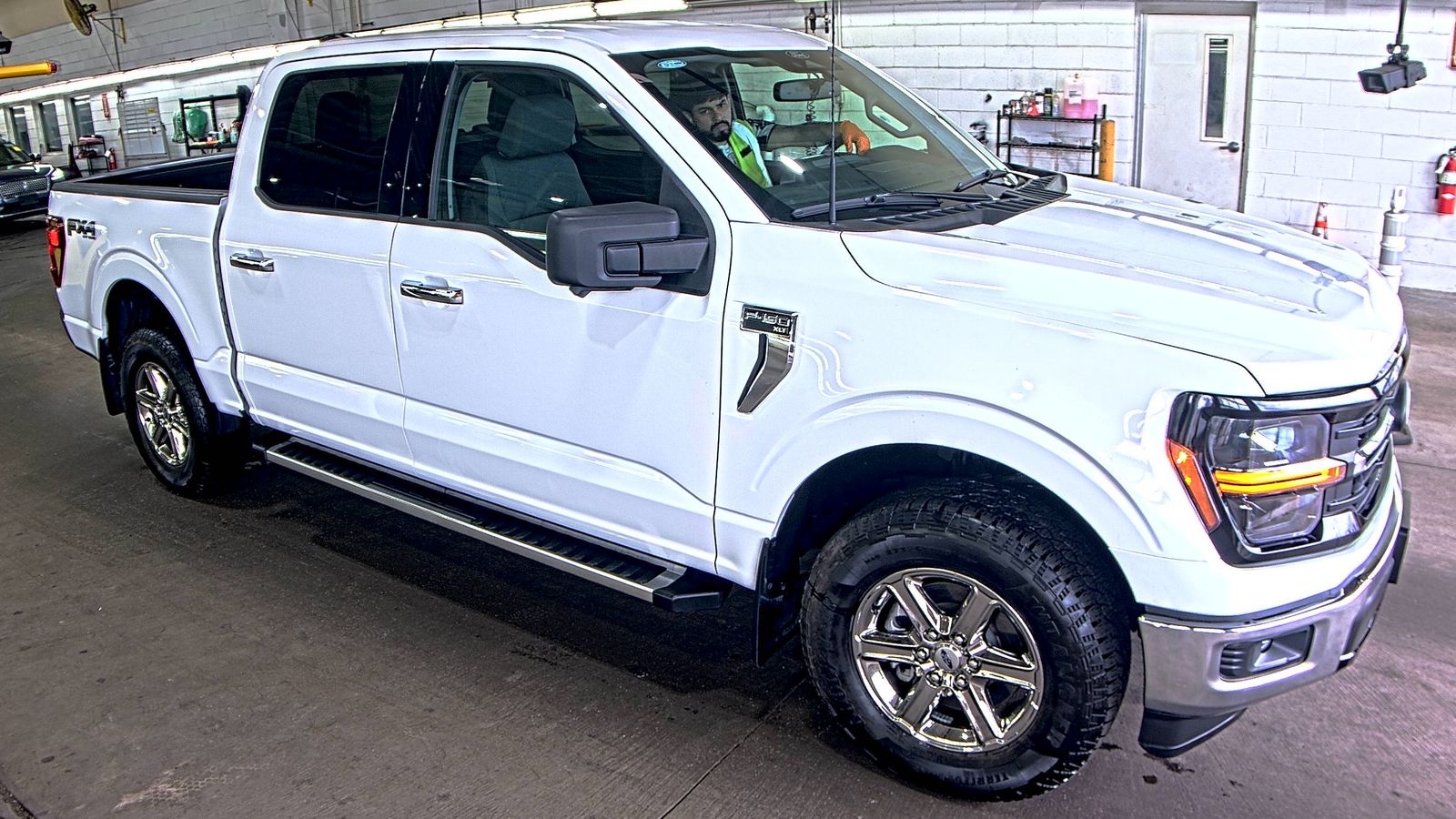 2024 Ford F-150 XLT AWD
