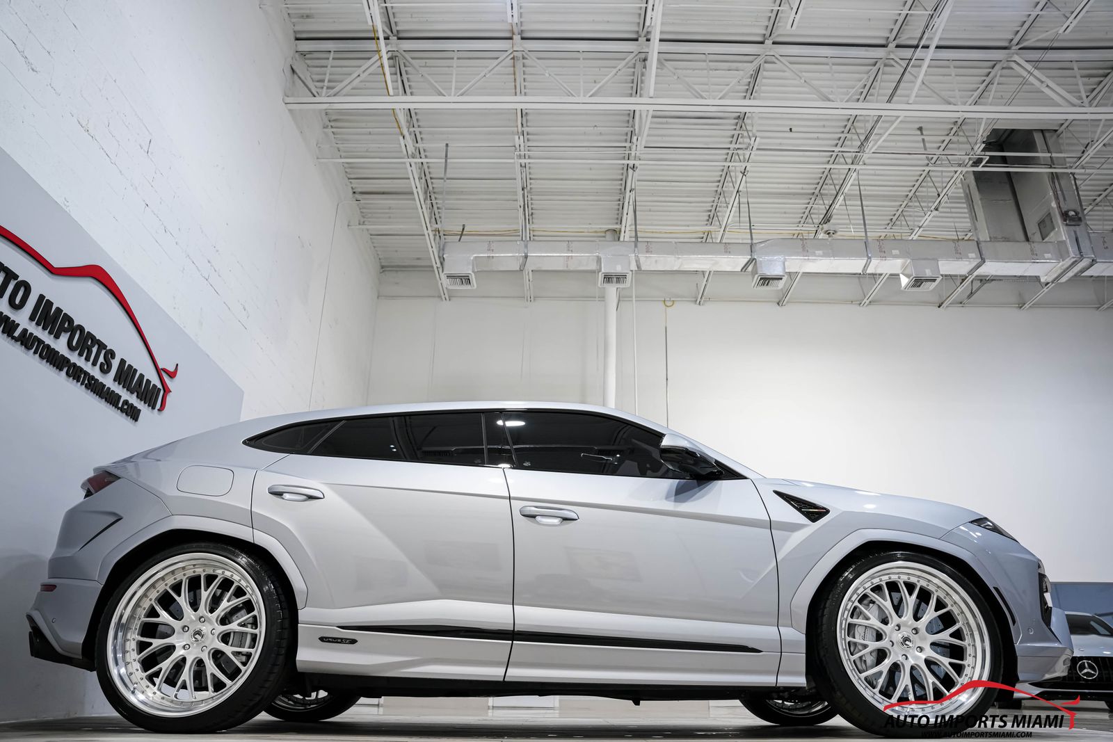 2025 Lamborghini Urus Plug-In Hybrid SE AWD