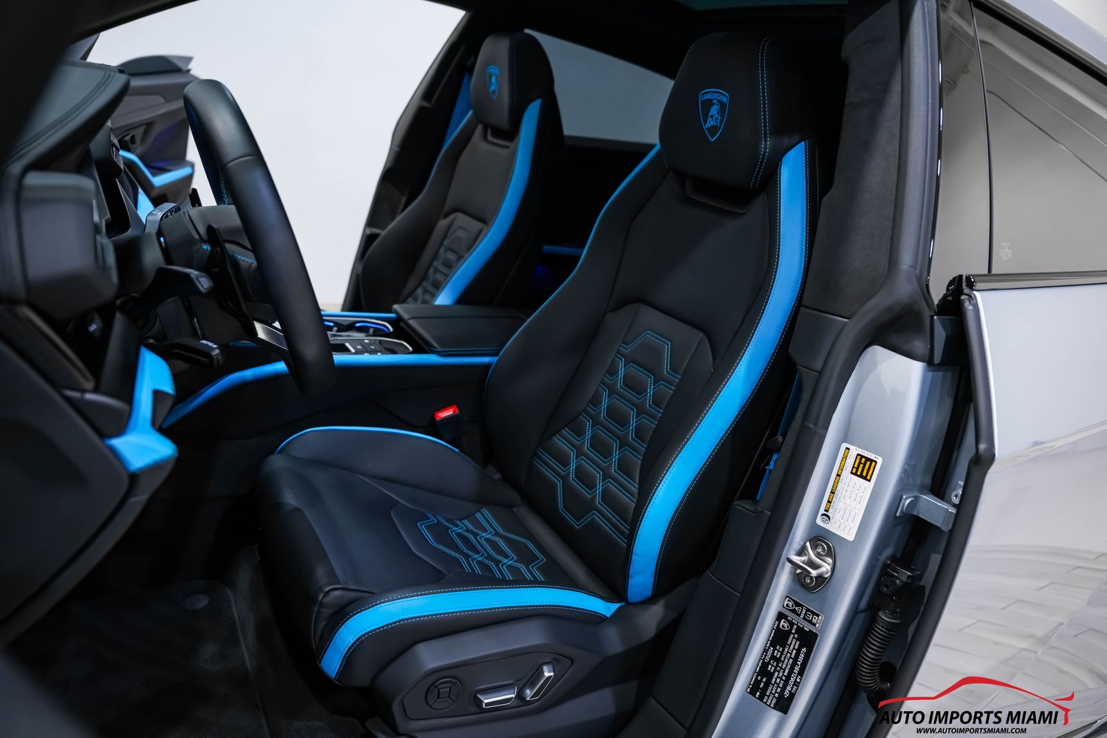 2025 Lamborghini Urus Plug-In Hybrid SE AWD