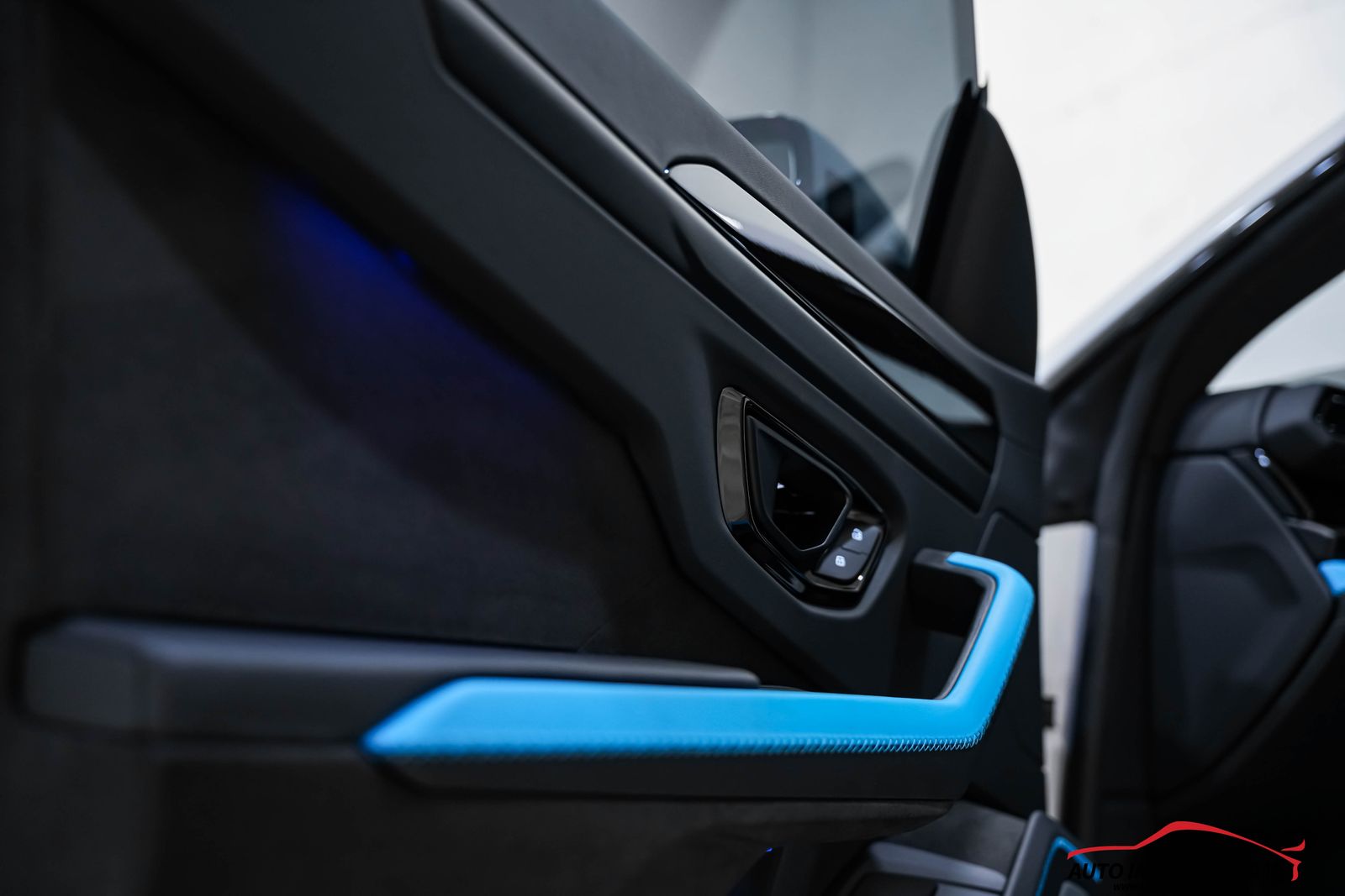 2025 Lamborghini Urus Plug-In Hybrid SE AWD