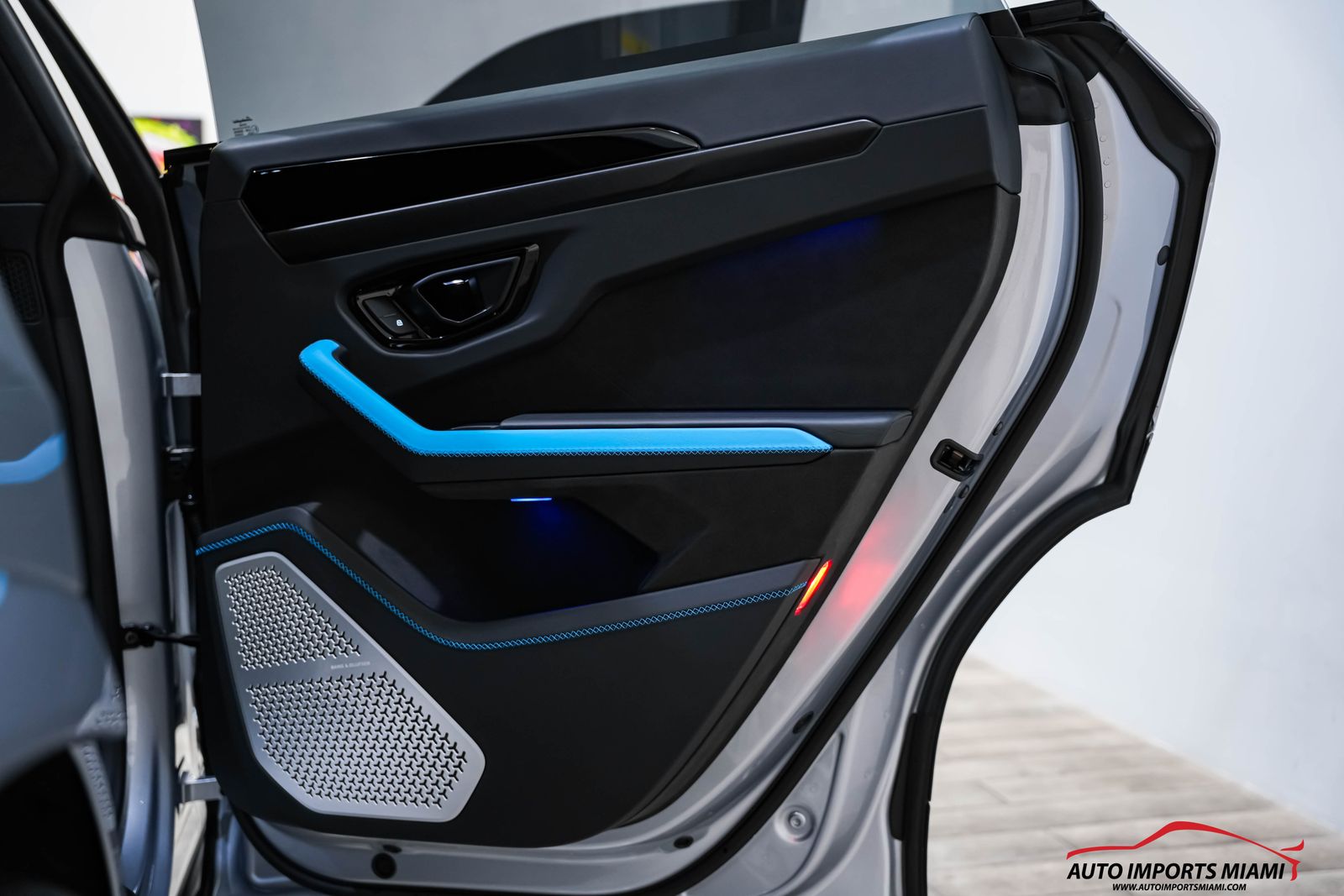 2025 Lamborghini Urus Plug-In Hybrid SE AWD