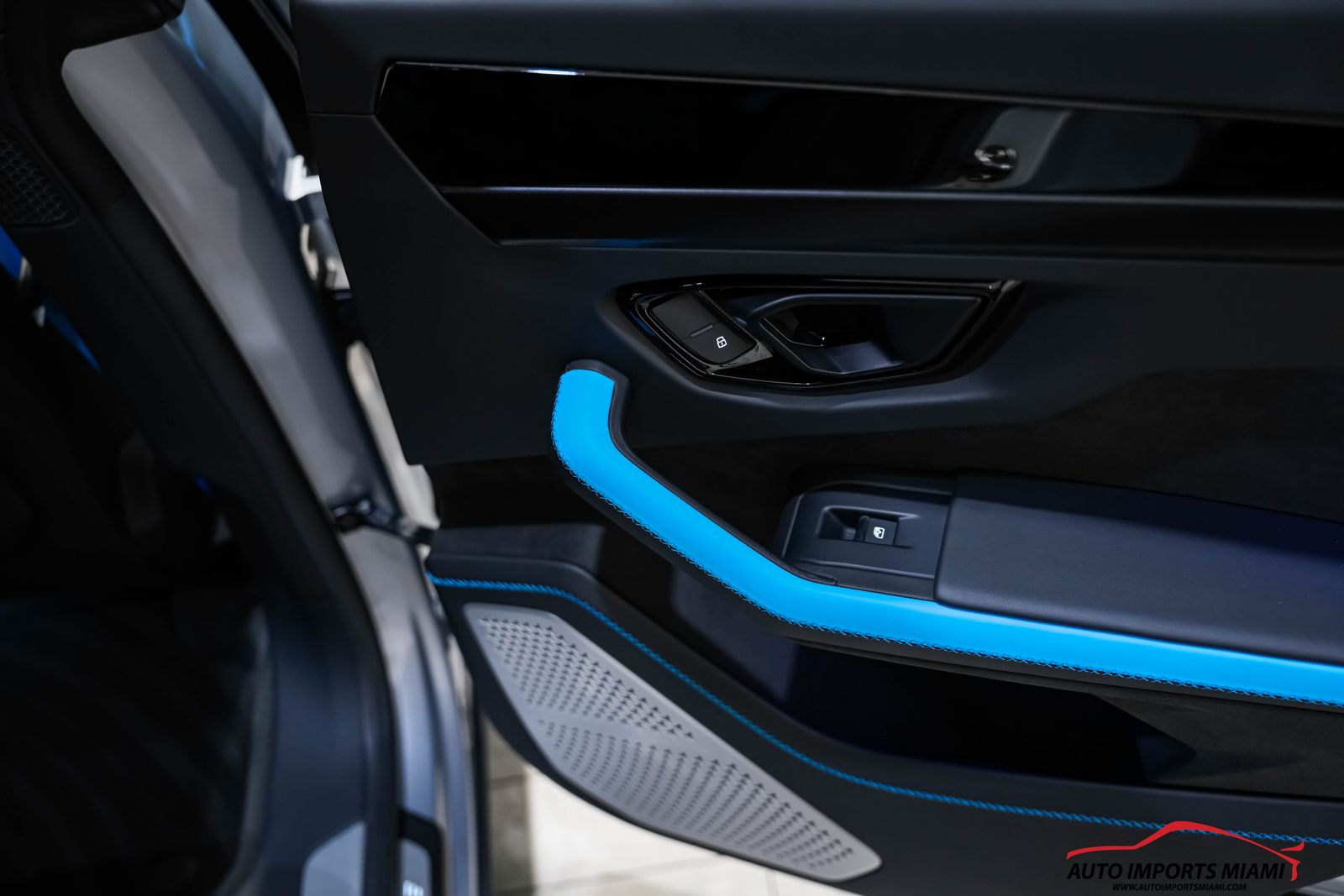 2025 Lamborghini Urus Plug-In Hybrid SE AWD