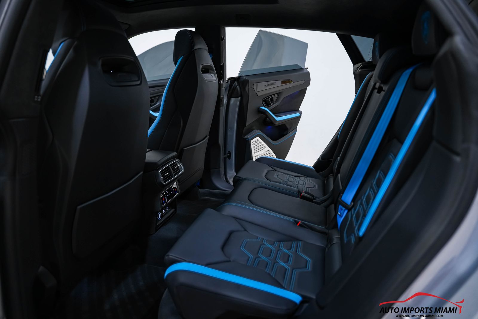 2025 Lamborghini Urus Plug-In Hybrid SE AWD