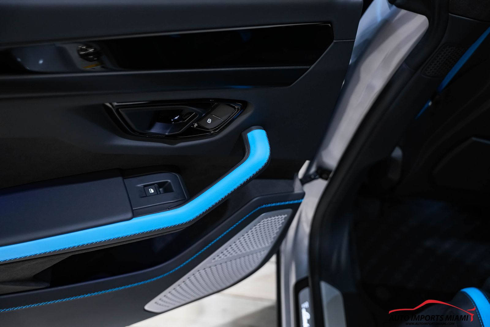 2025 Lamborghini Urus Plug-In Hybrid SE AWD