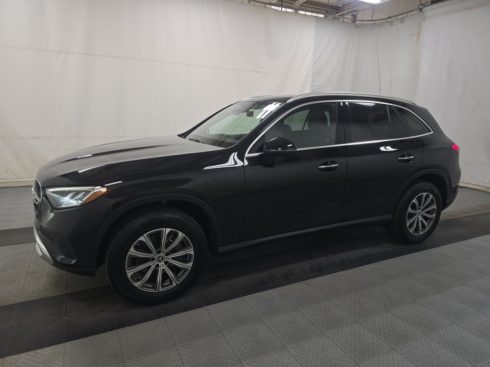 2025 Mercedes-Benz GLC GLC 300 AWD