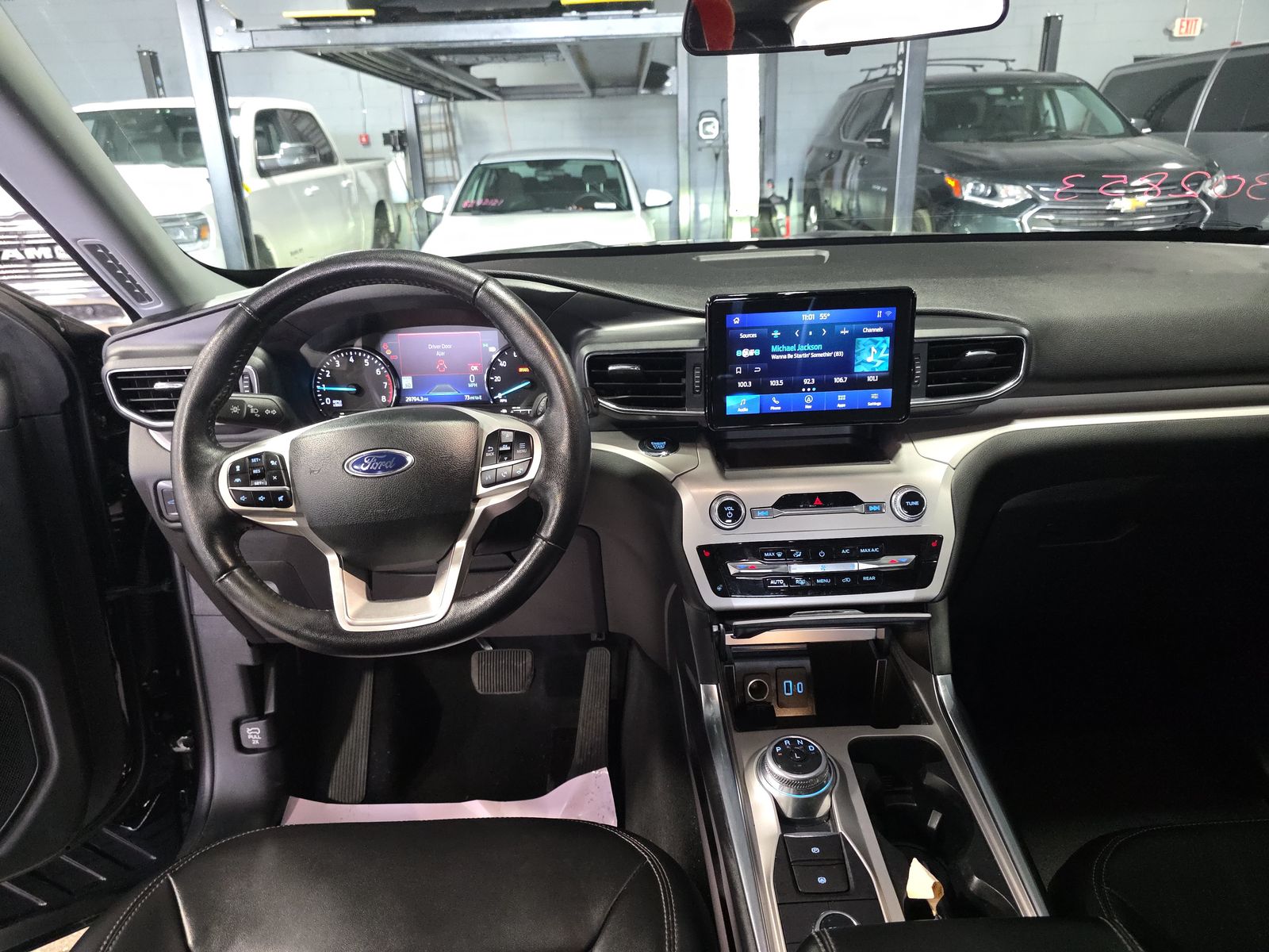 2023 Ford Explorer XLT AWD