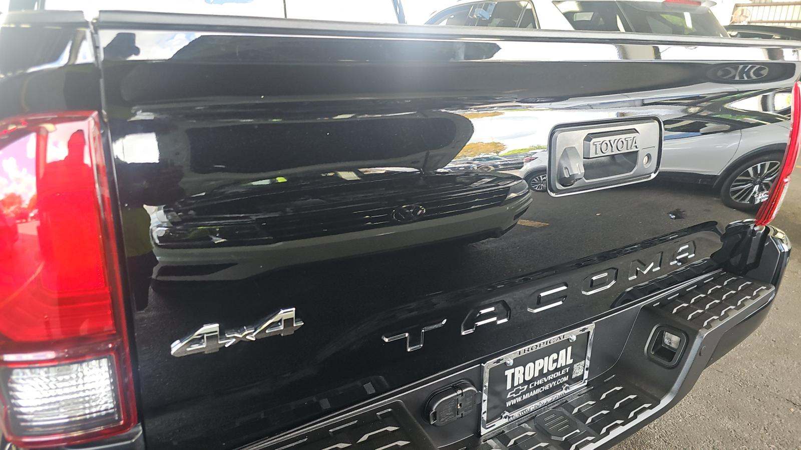 2023 Toyota Tacoma SR5 AWD