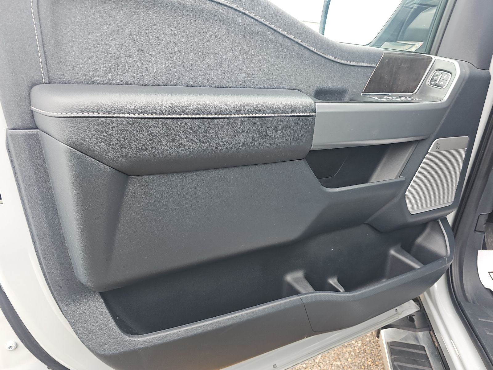 2023 Ford F-150 Lariat AWD