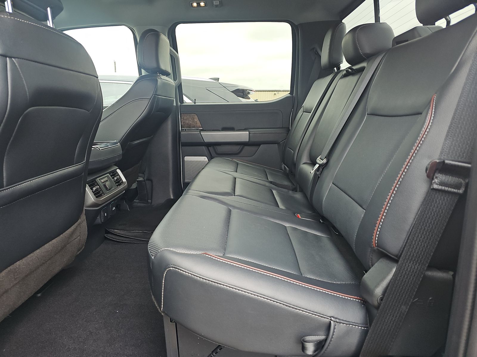 2023 Ford F-150 Lariat AWD