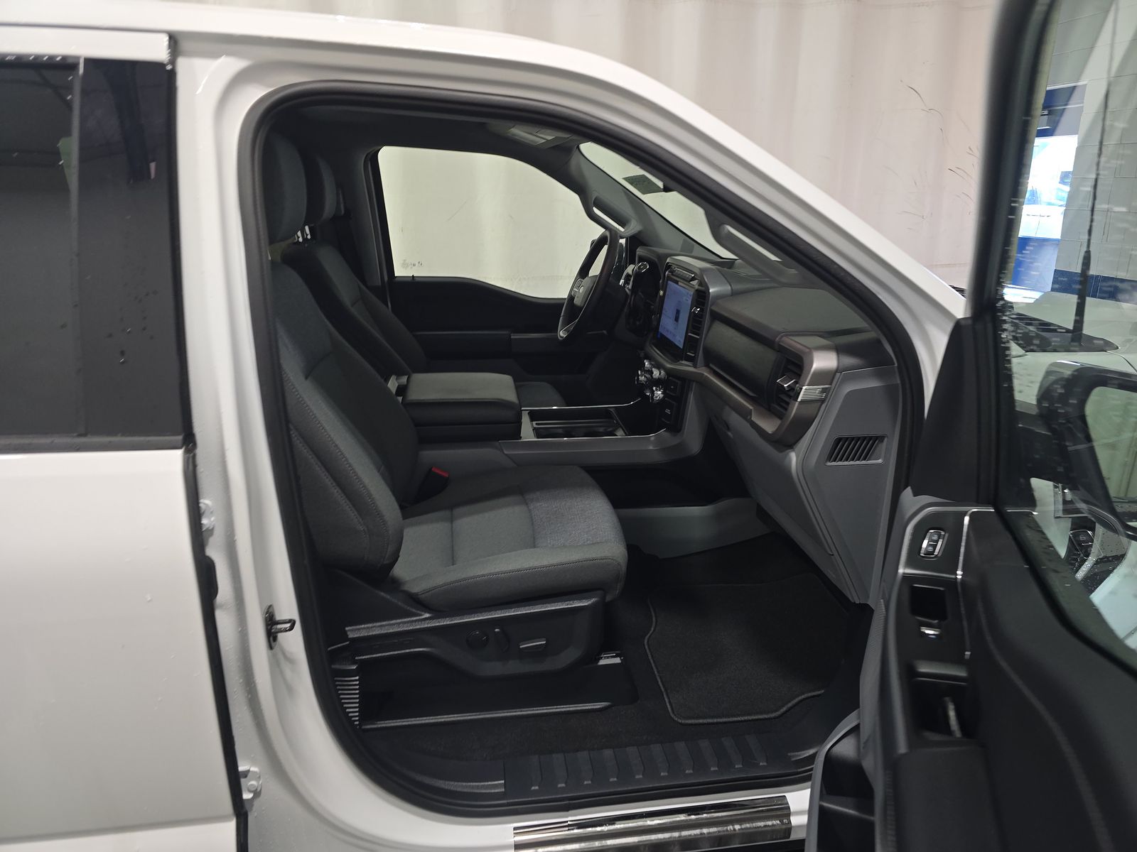 2024 Ford F-150 XLT AWD