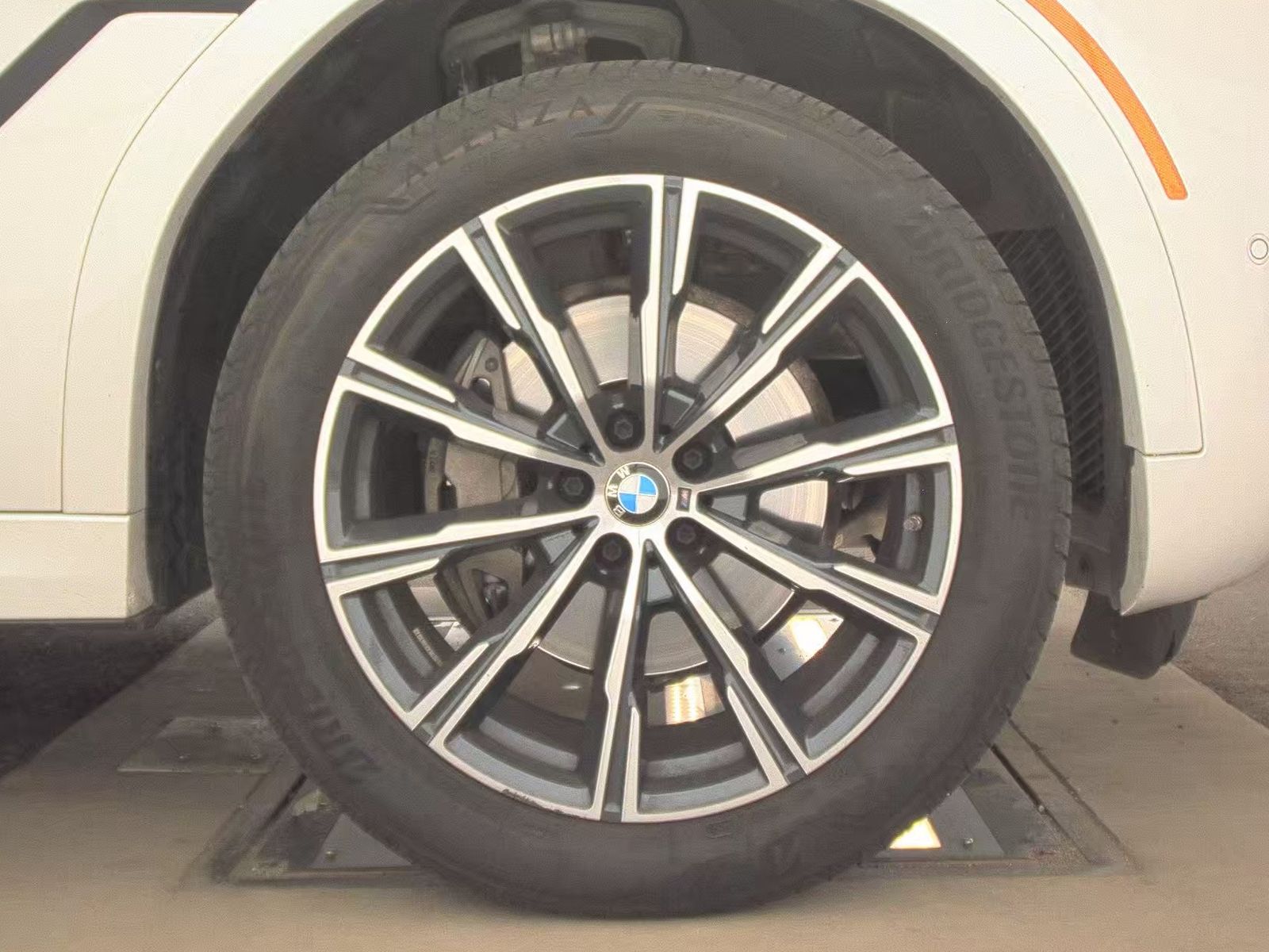 2026 BMW X6 xDrive40i AWD