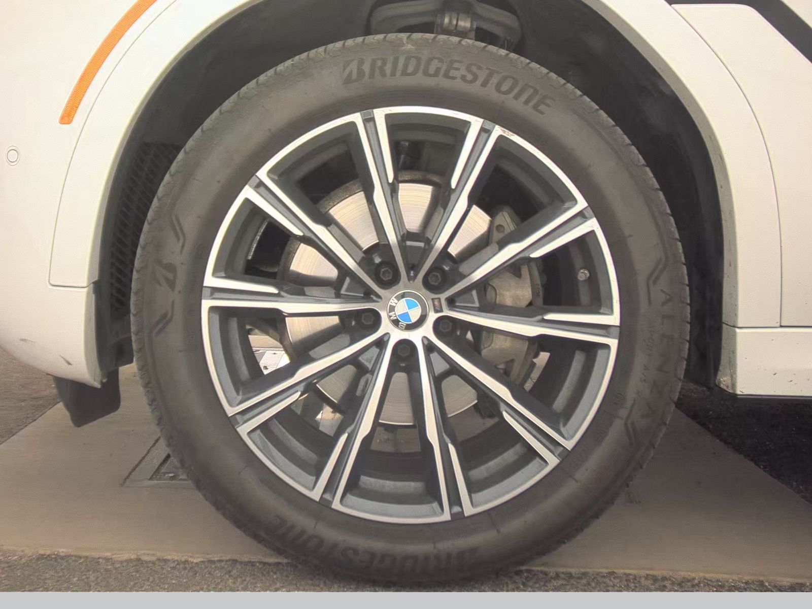 2026 BMW X6 xDrive40i AWD