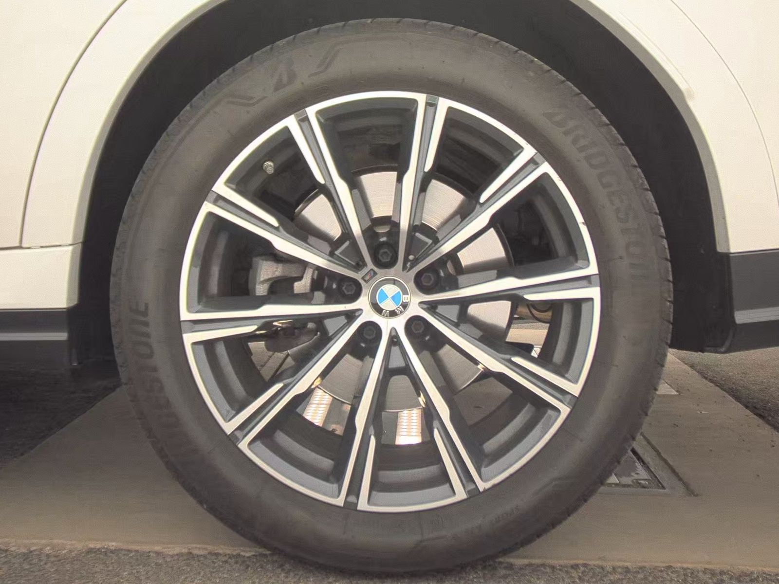 2026 BMW X6 xDrive40i AWD