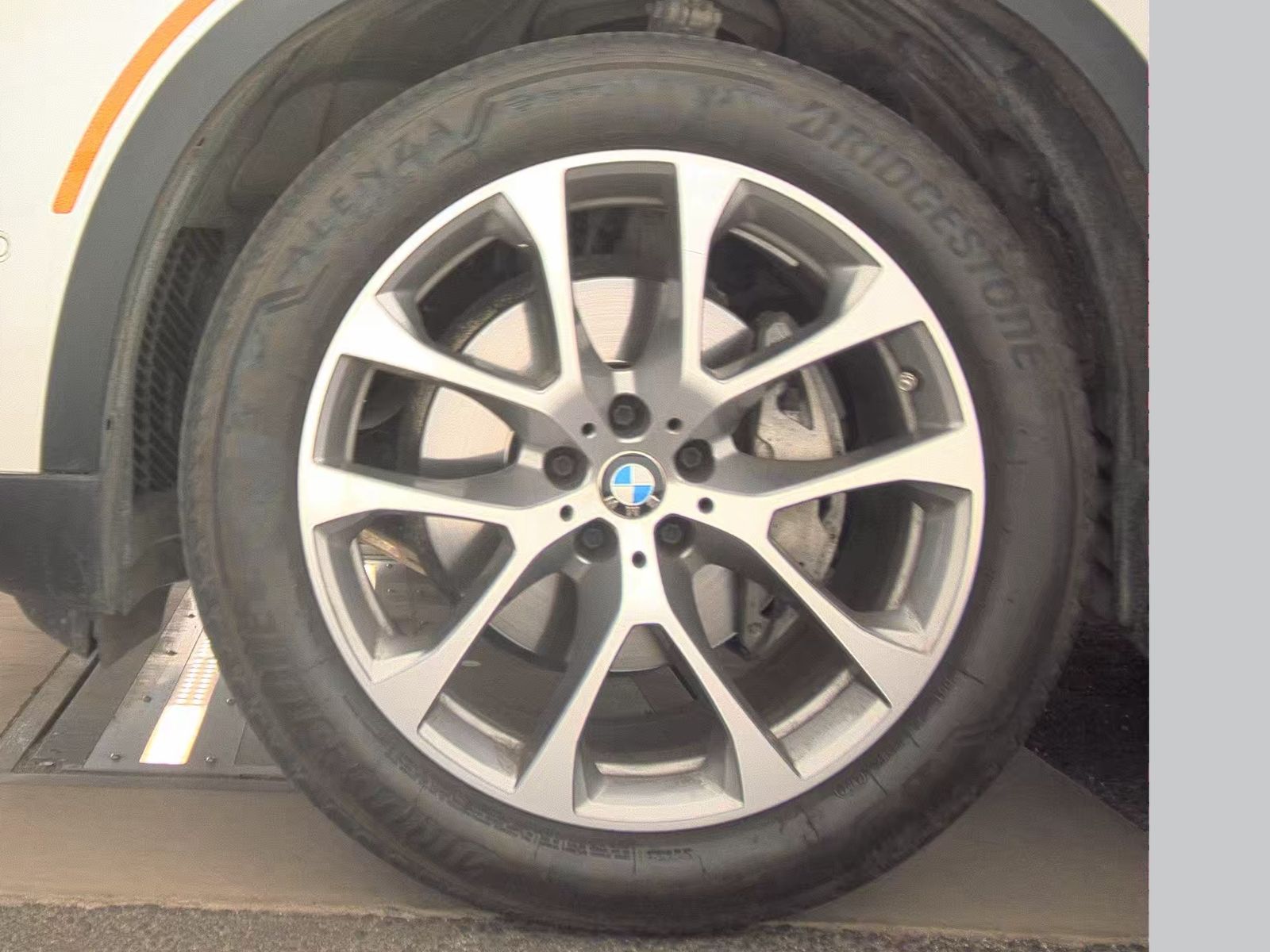 2025 BMW X5 xDrive40i AWD