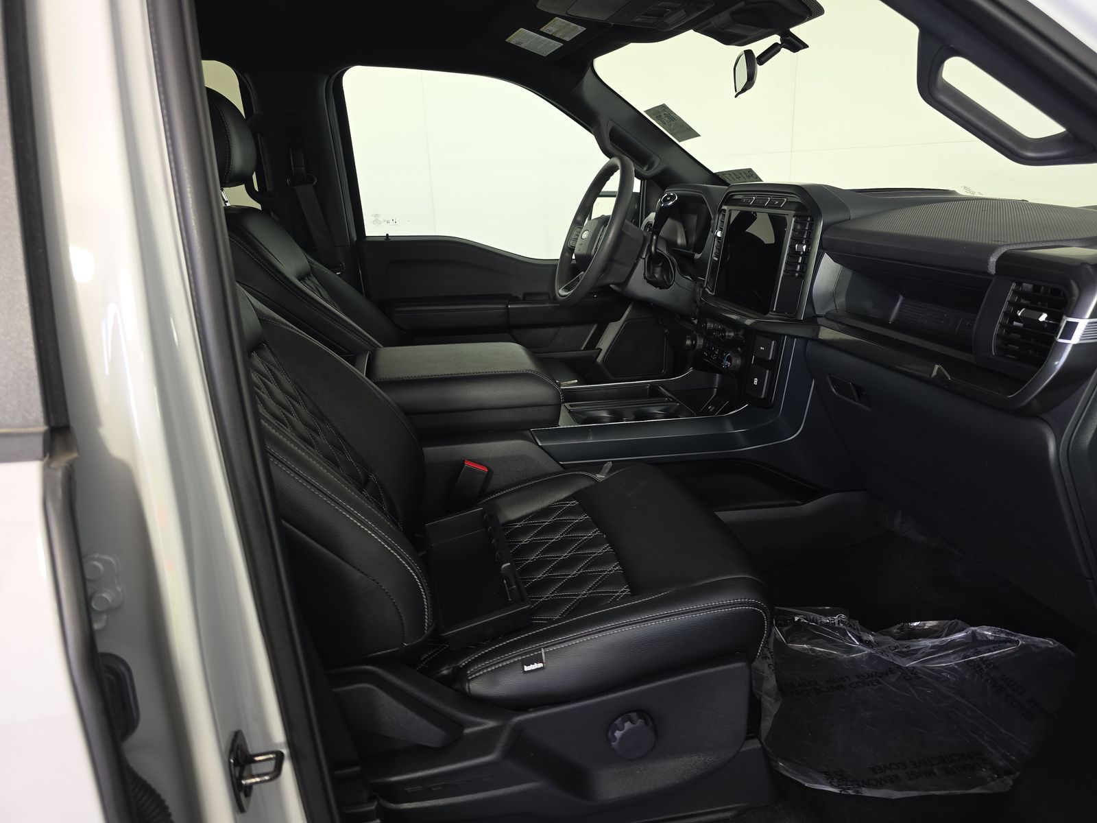 2024 Ford F-150 STX RWD