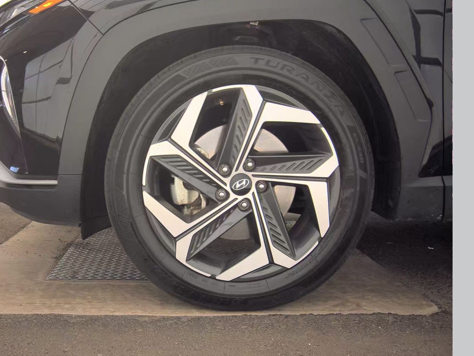 HYUNDAI TUCSON - 10