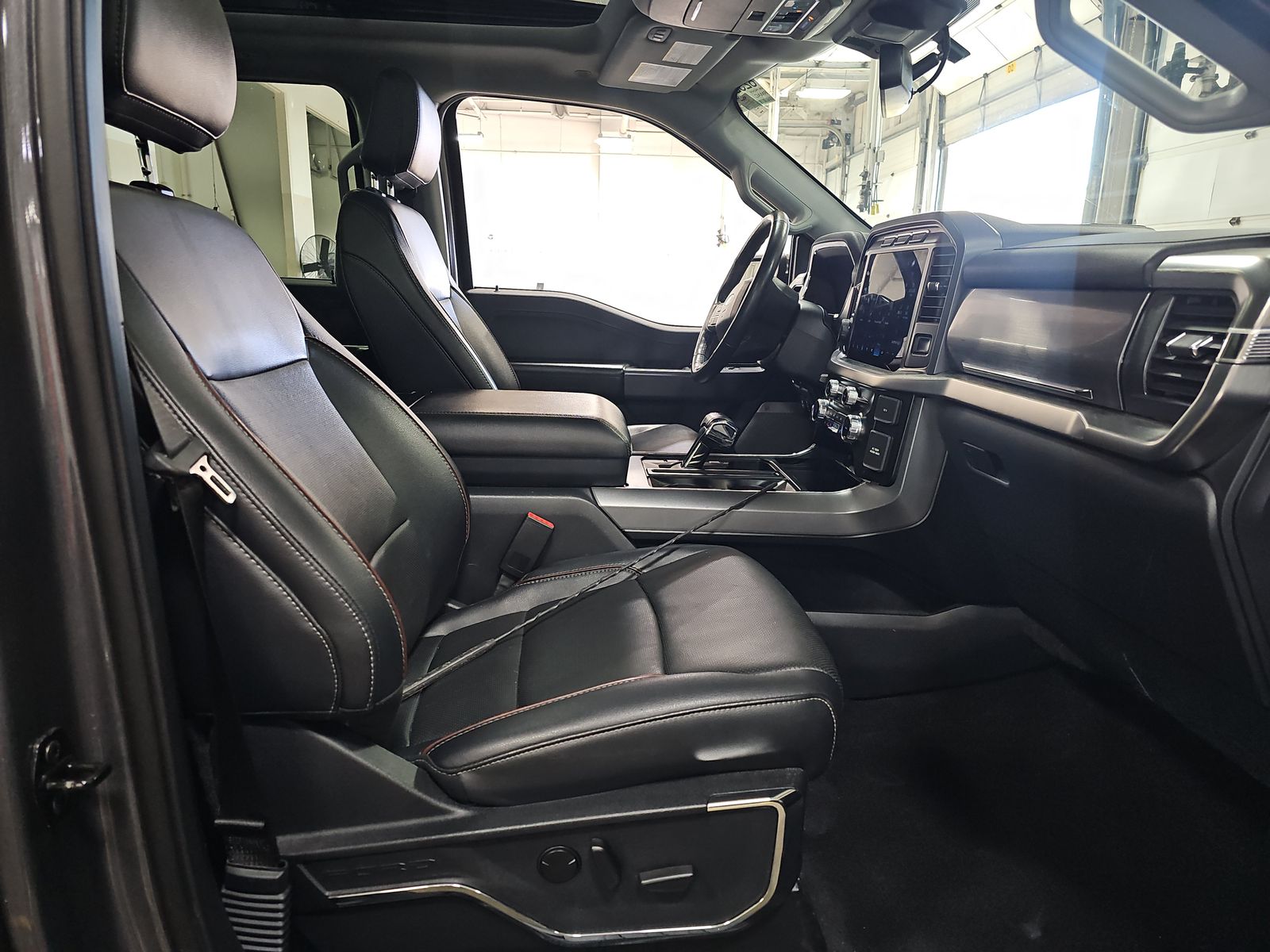 2023 Ford F-150 Lariat AWD