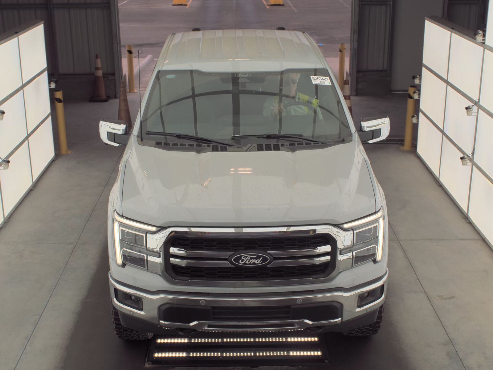 2025 Ford F-150 Lariat AWD