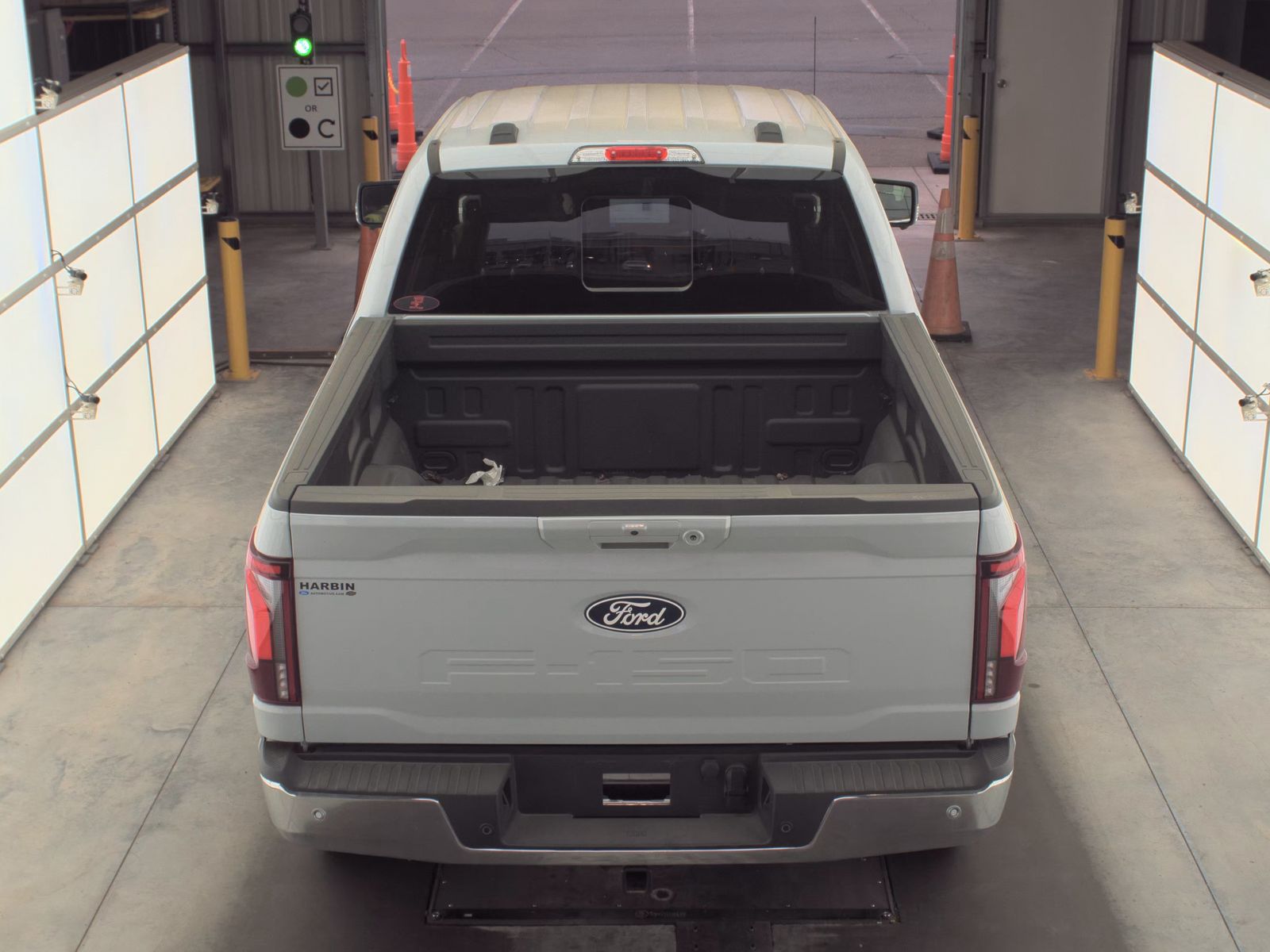 2025 Ford F-150 Lariat AWD