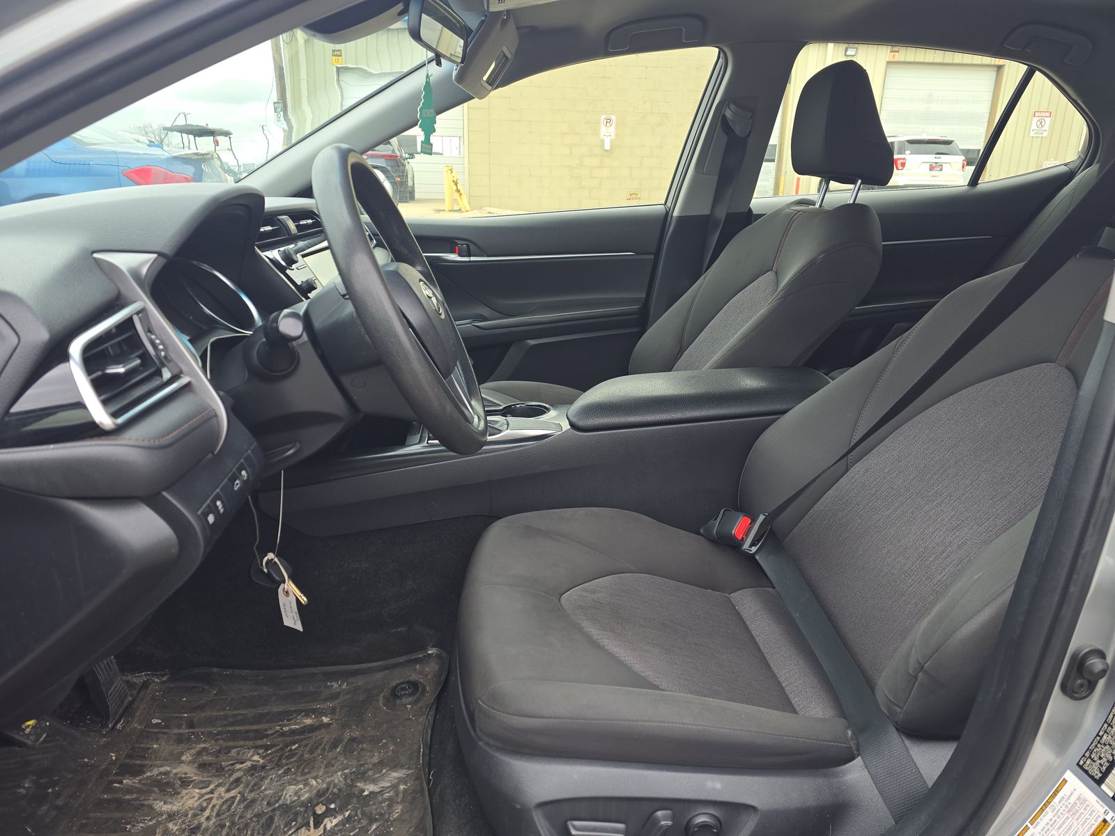 TOYOTA CAMRY - 8
