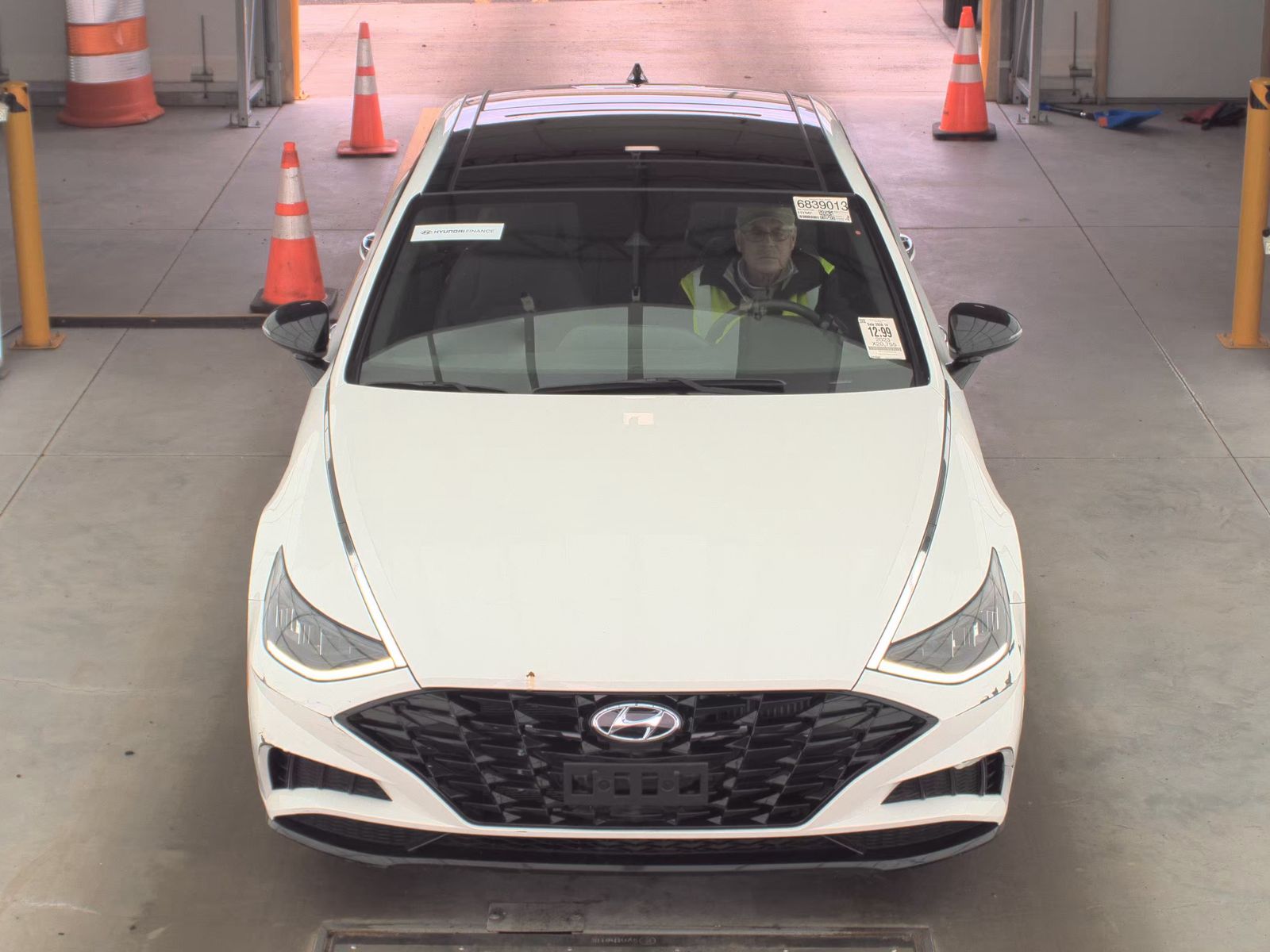 HYUNDAI SEL PLUS - 3