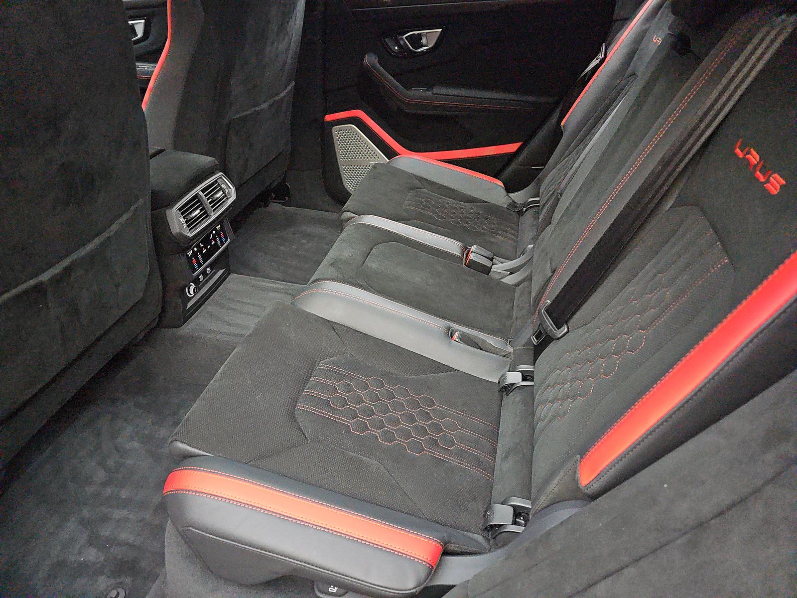 2024 Lamborghini Urus Performante AWD