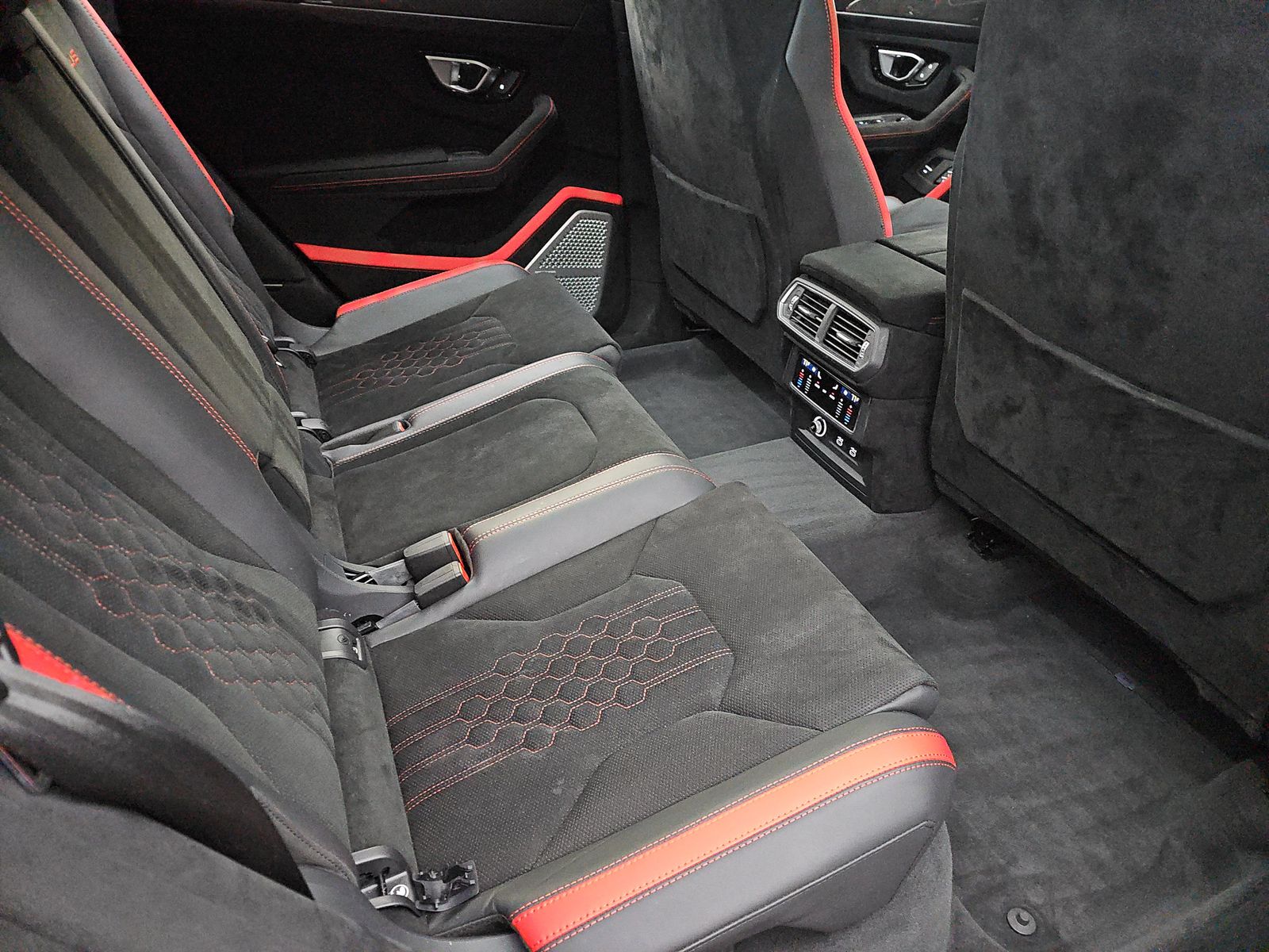 2024 Lamborghini Urus Performante AWD