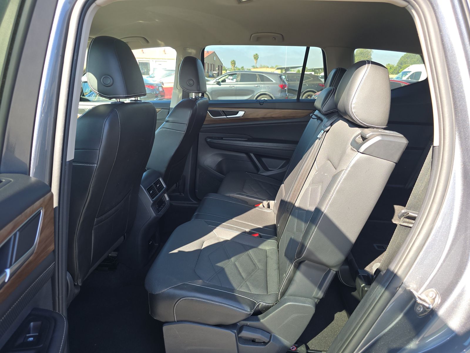 2024 Volkswagen Atlas 2.0T SE AWD