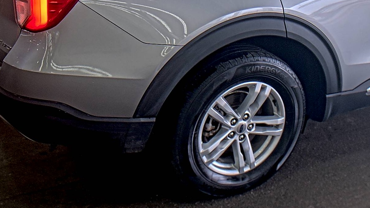 2023 Ford Explorer XLT AWD