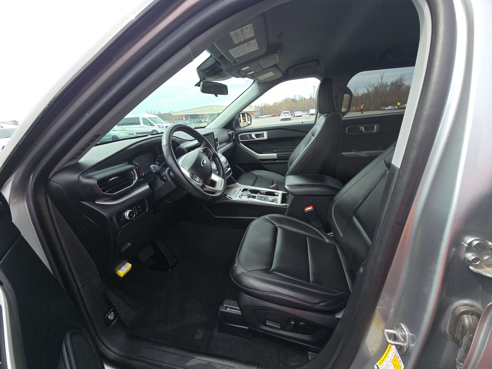 2023 Ford Explorer XLT AWD