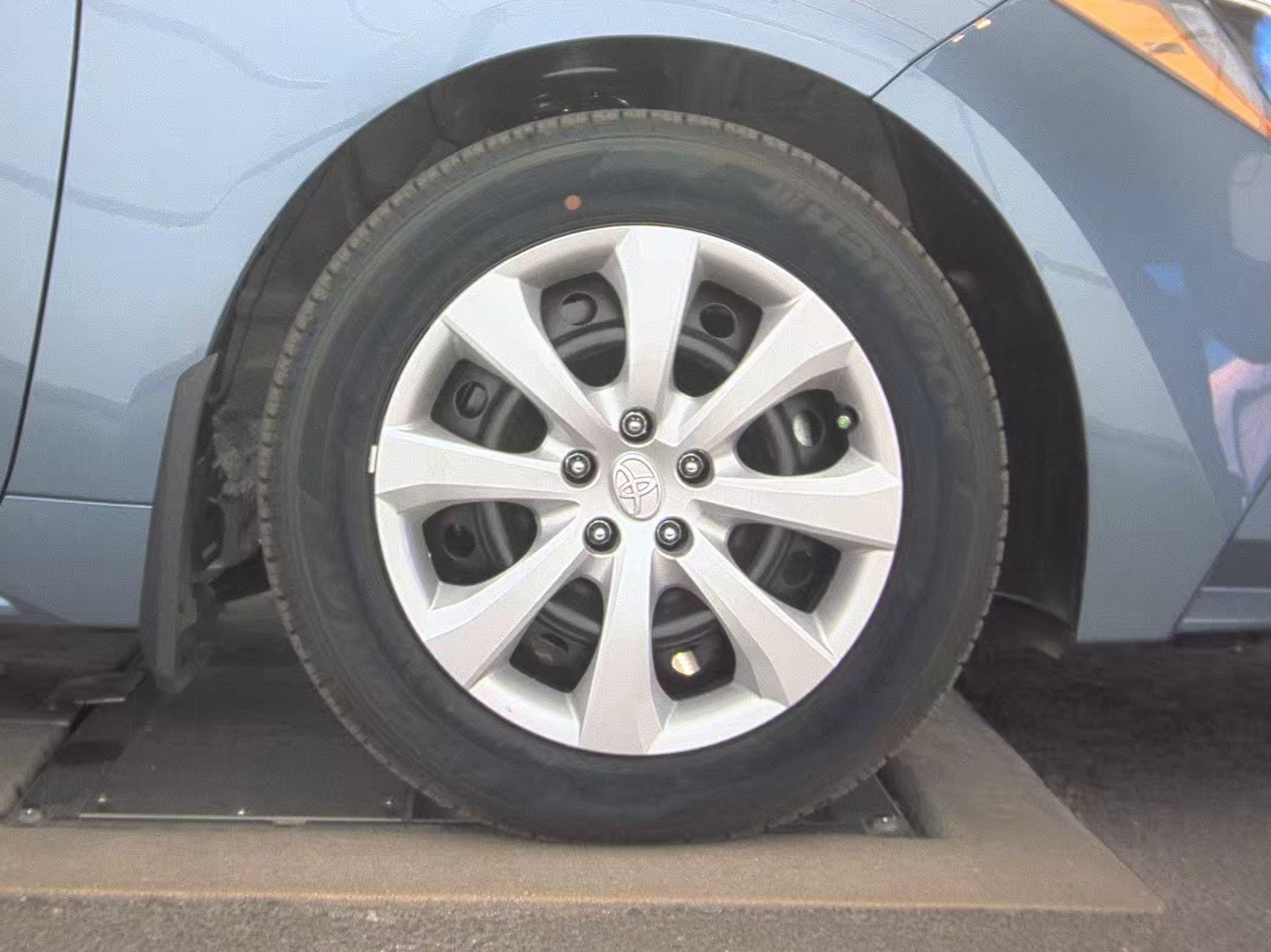 2026 Toyota Corolla LE FWD