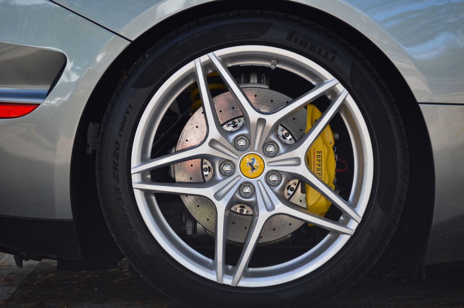 2015 Ferrari California T RWD