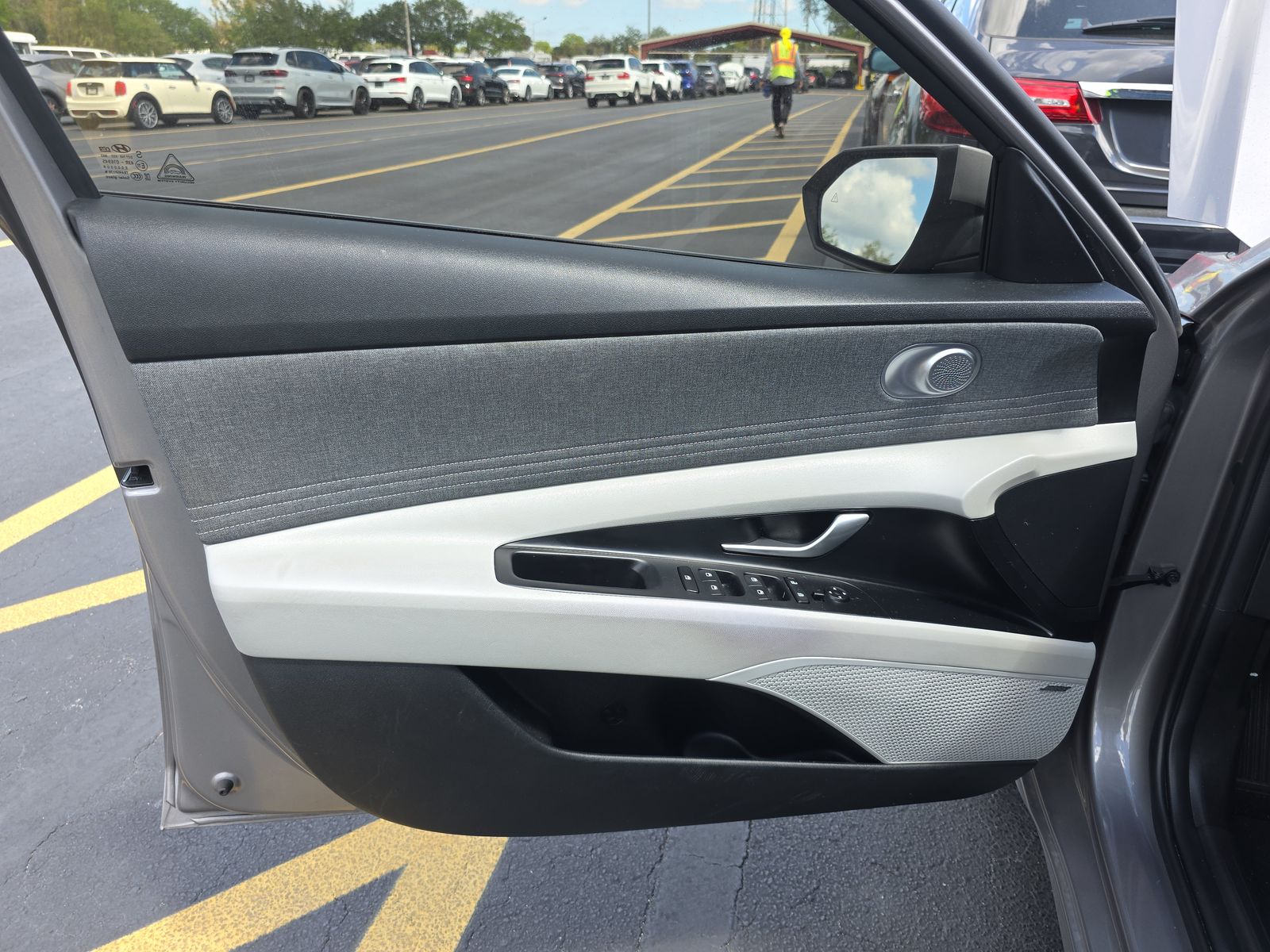 HYUNDAI LIMITED - 10